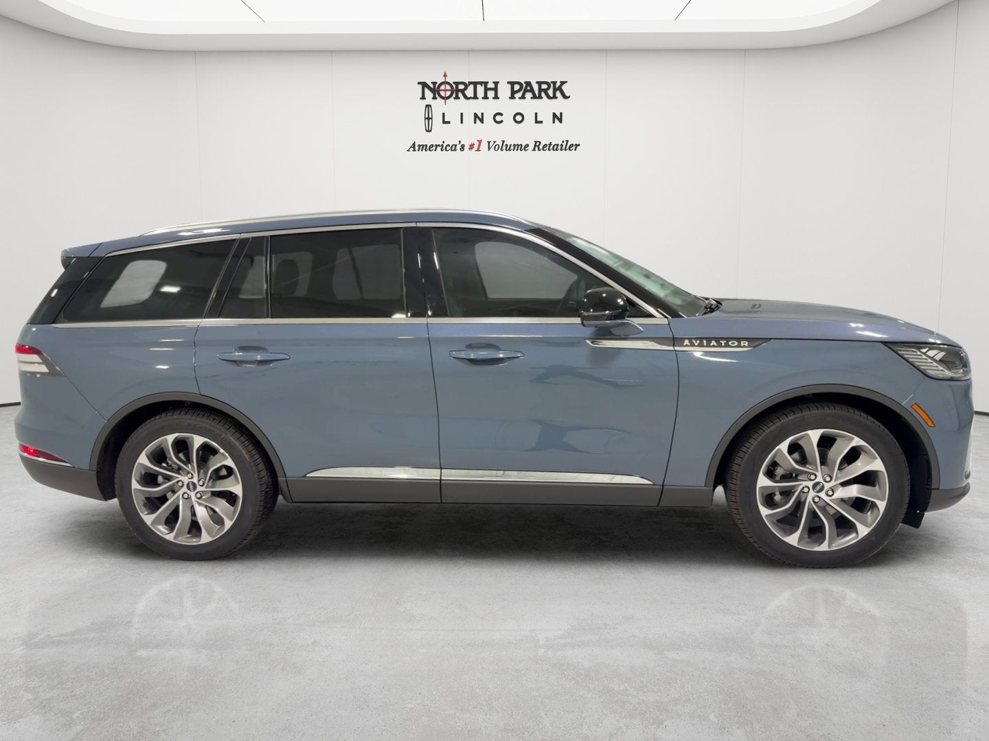 2027 Lincoln Aviator Premiere