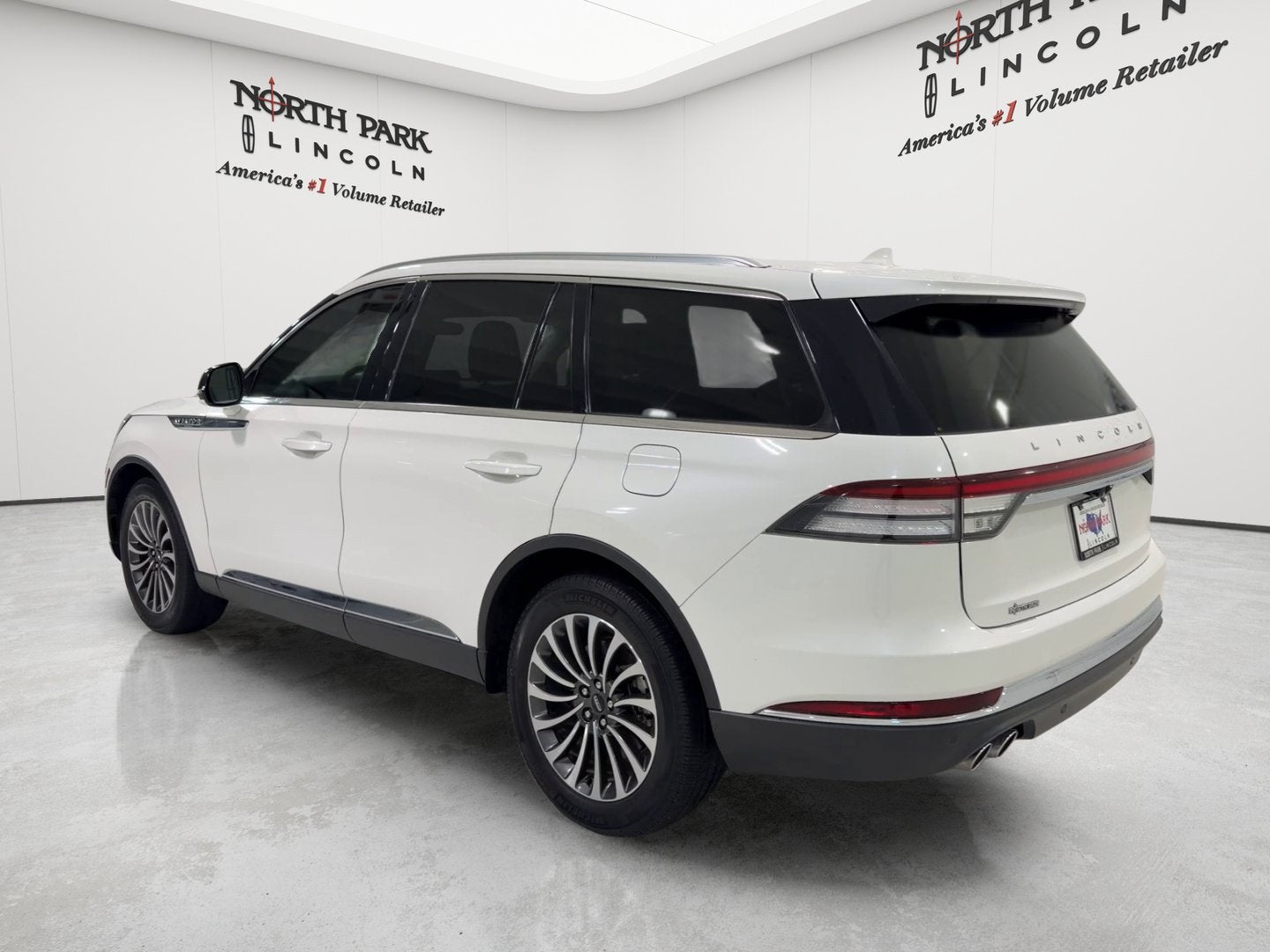 2023 Lincoln Aviator Standard