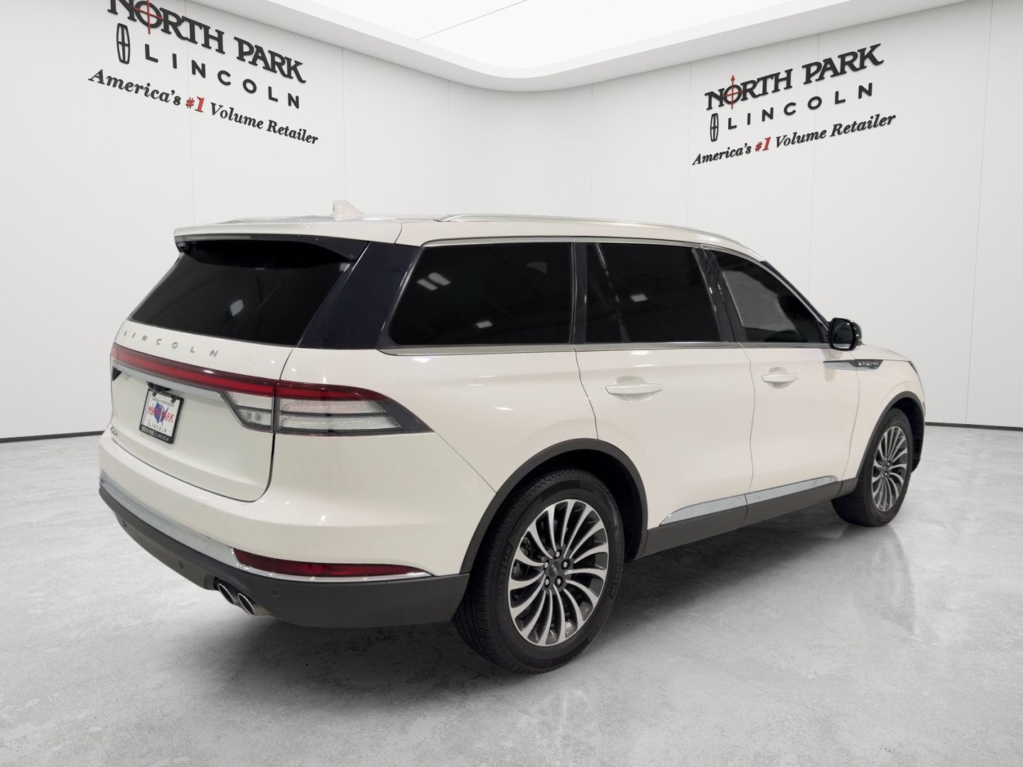 2023 Lincoln Aviator Standard