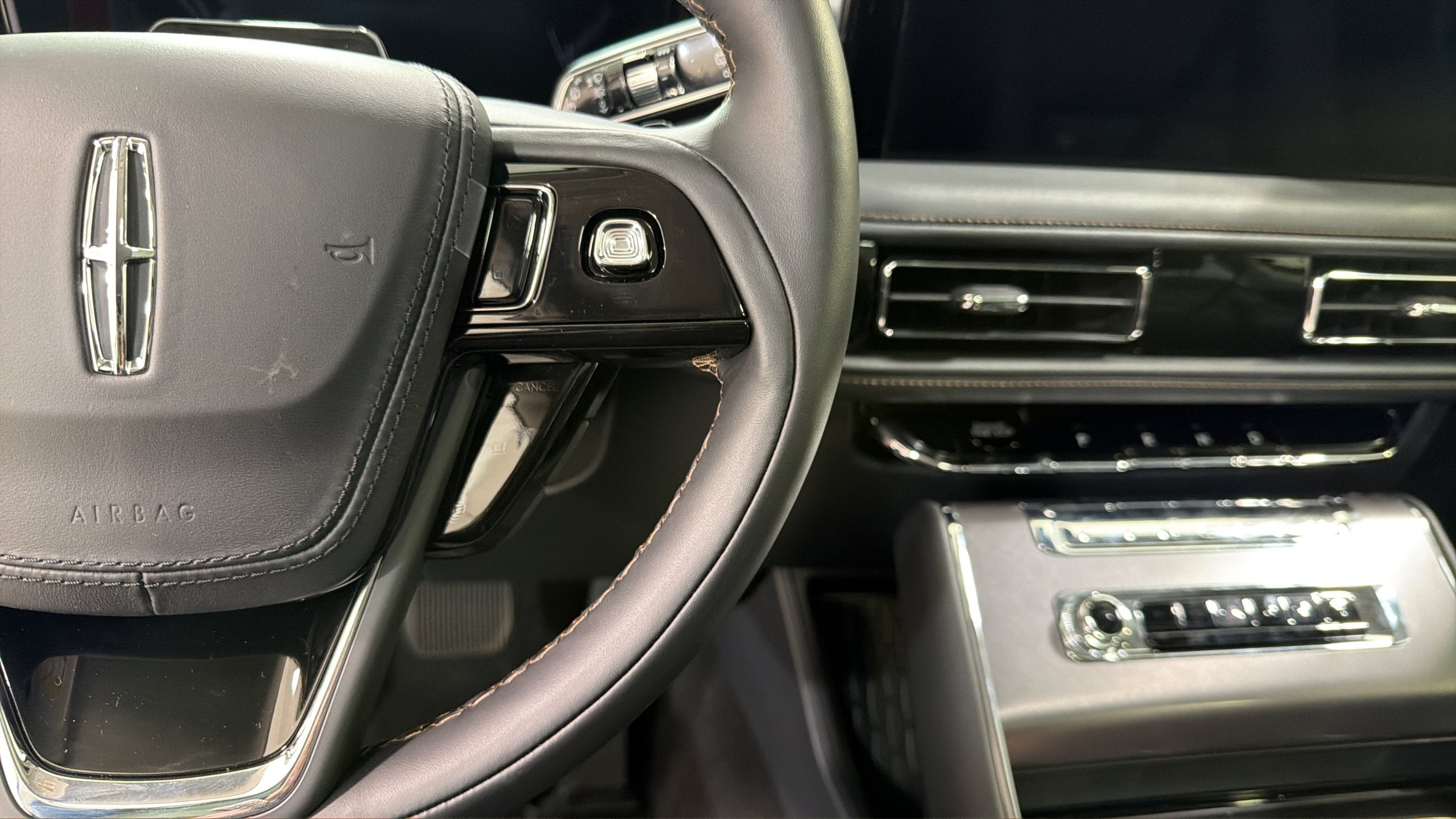 2027 Lincoln Aviator Premiere