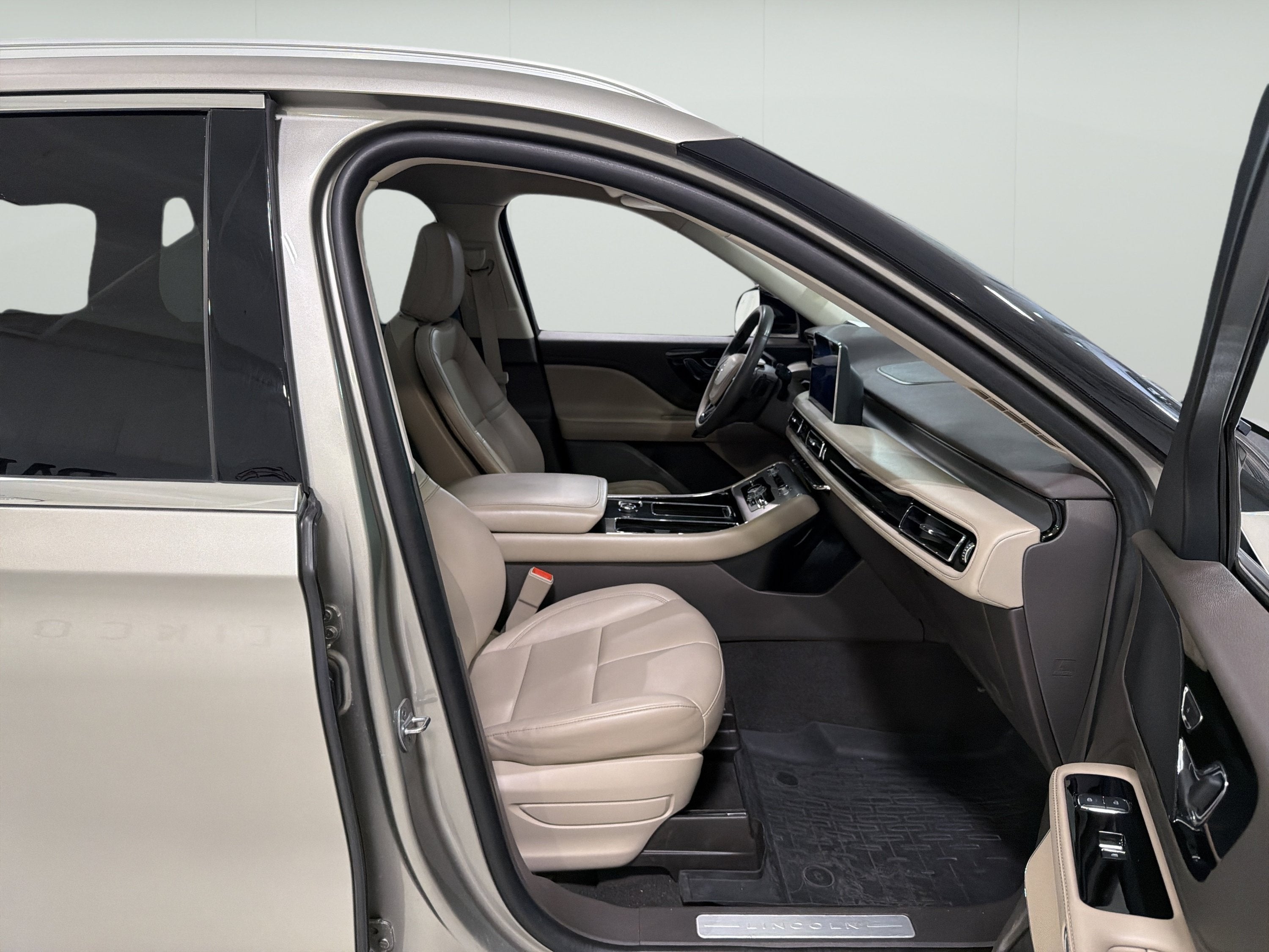 2023 Lincoln Aviator Standard
