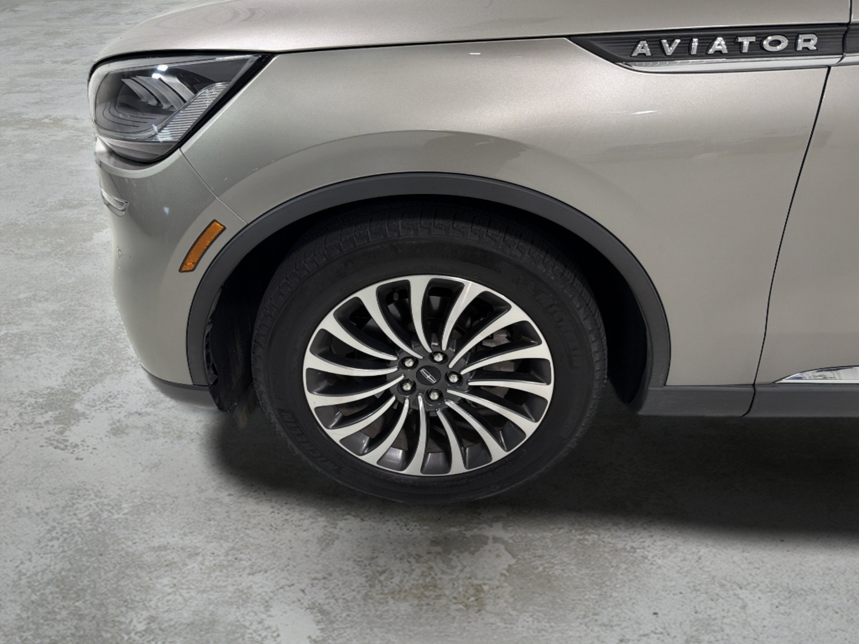 2023 Lincoln Aviator Standard