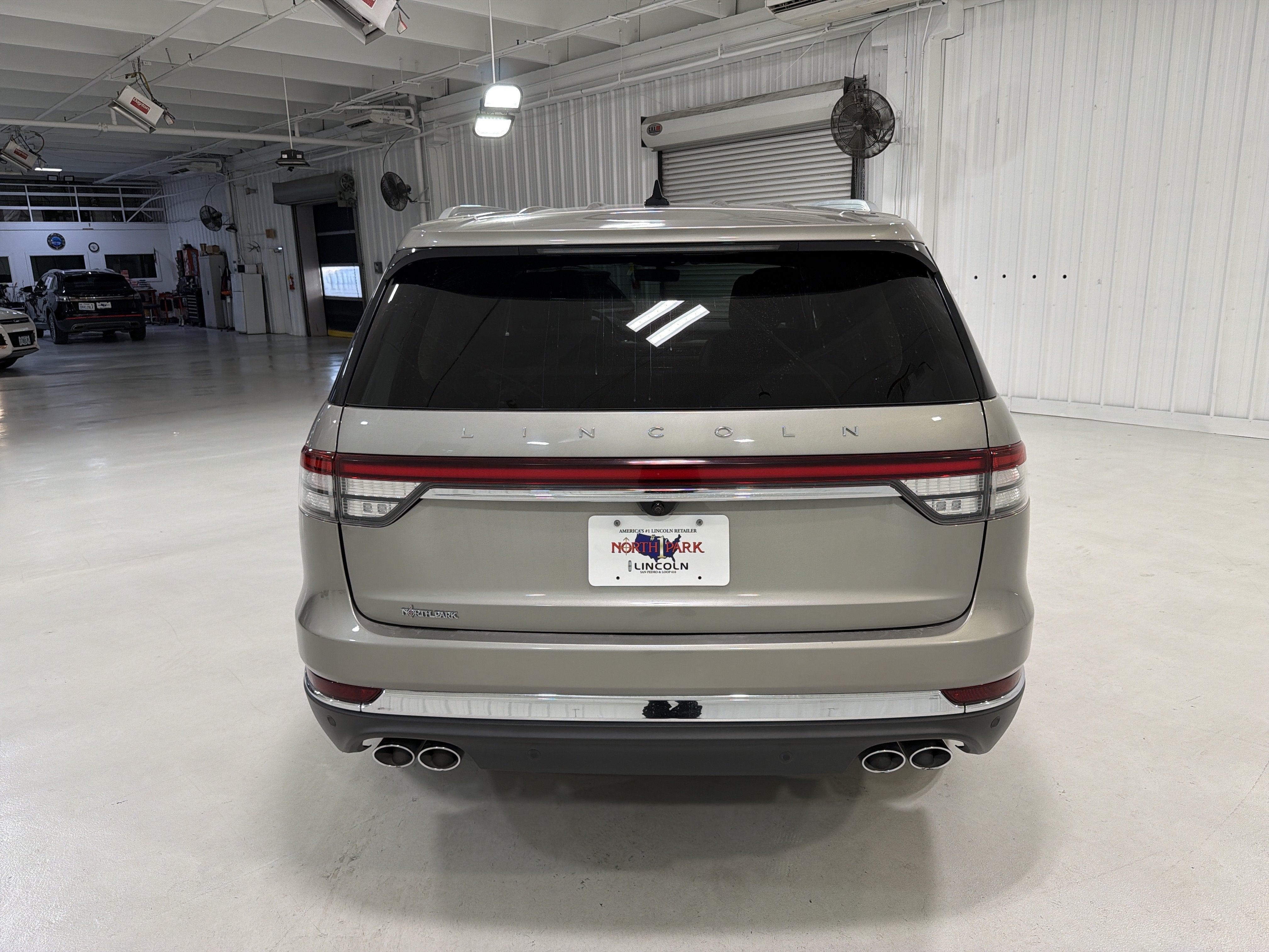2023 Lincoln Aviator Standard