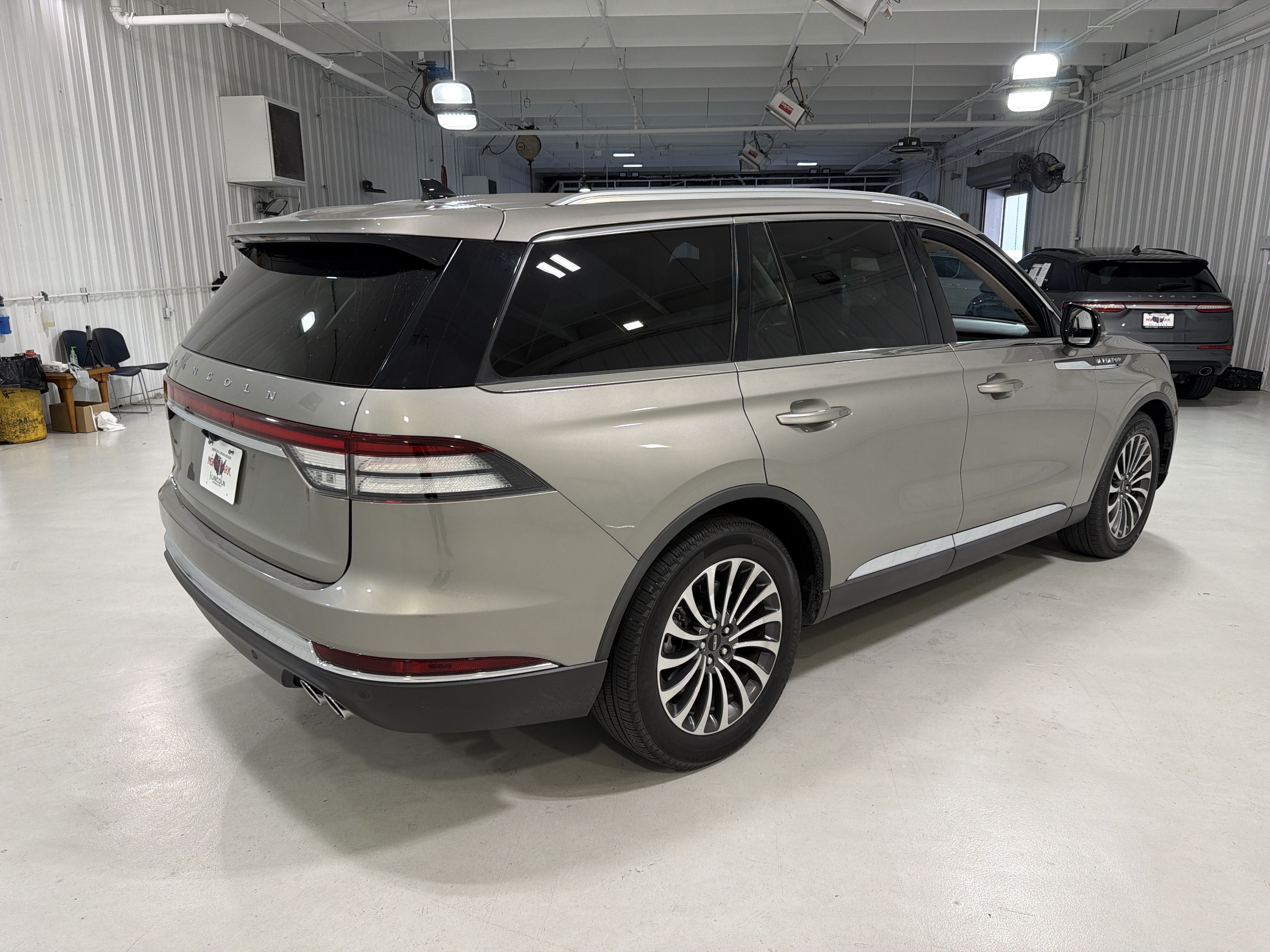 2023 Lincoln Aviator Standard