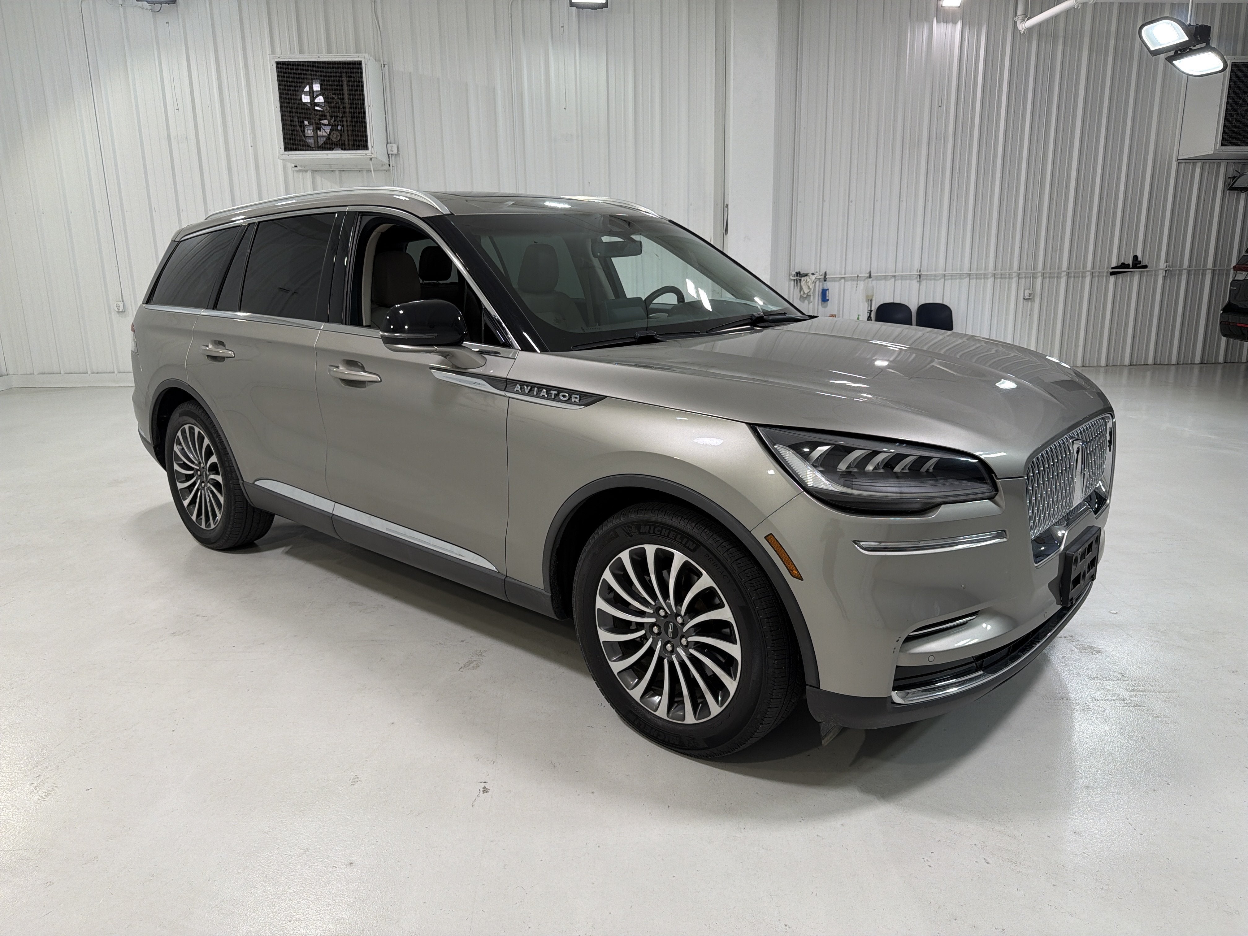 2023 Lincoln Aviator Standard