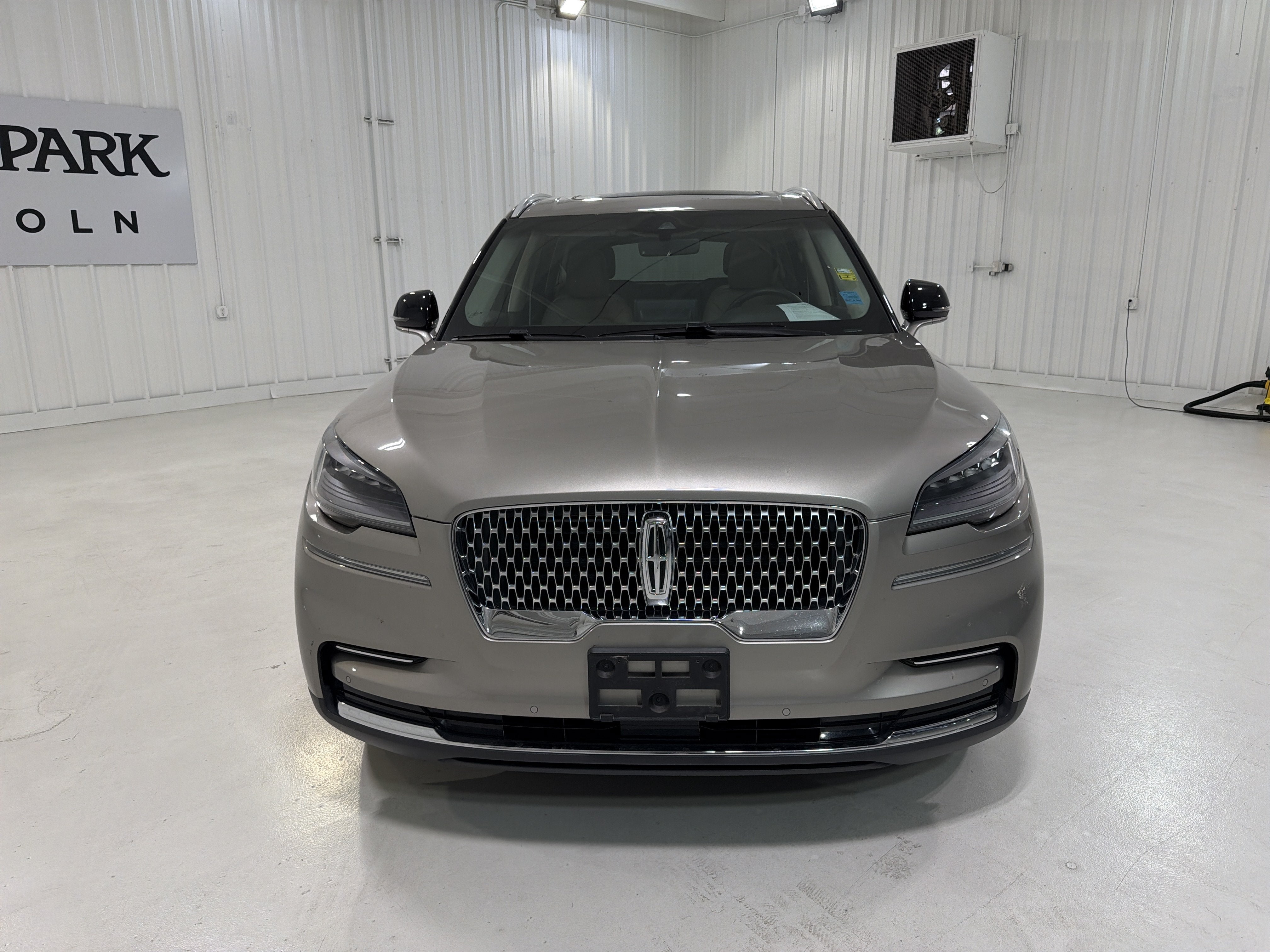 2023 Lincoln Aviator Standard