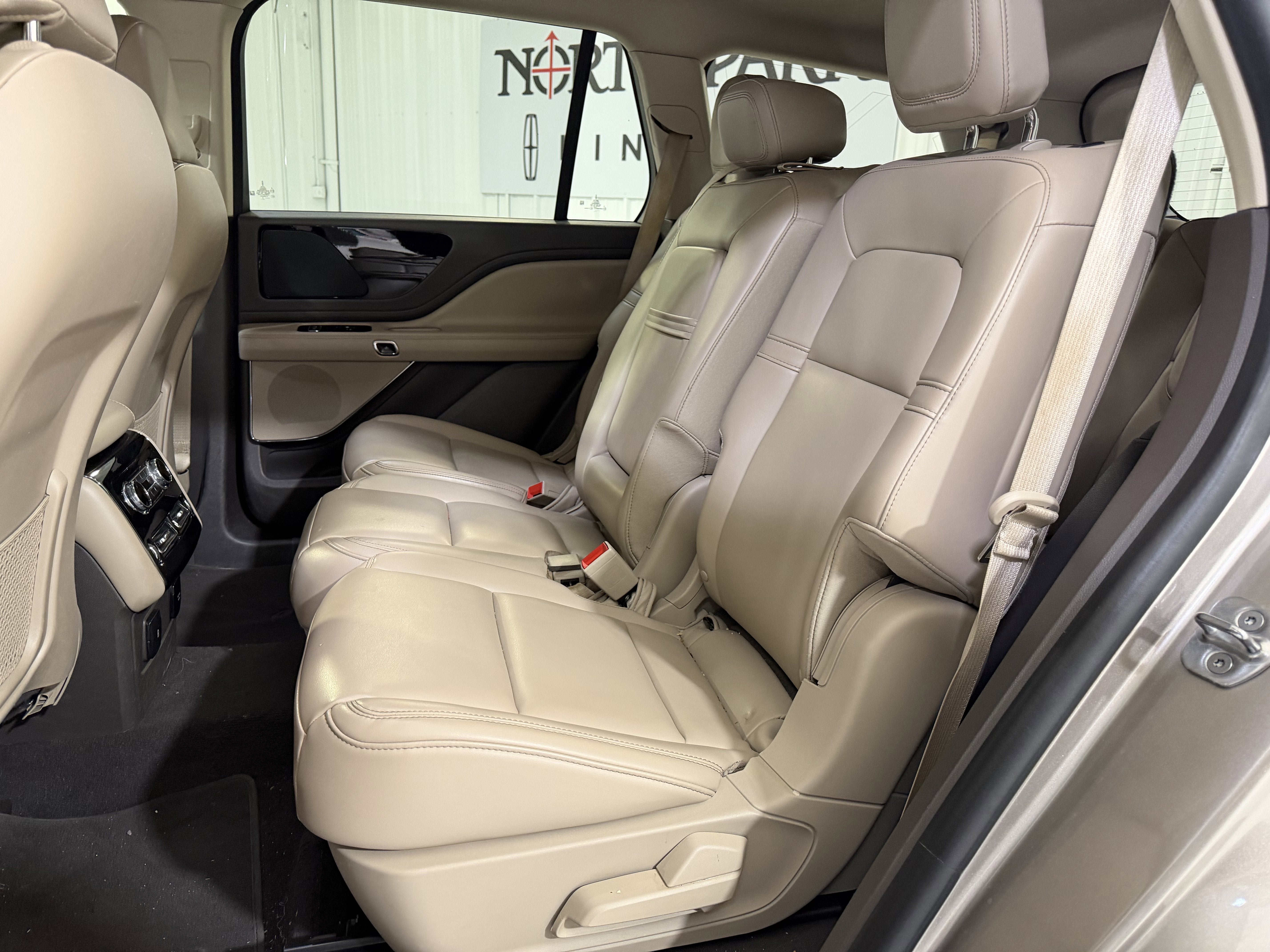 2021 Lincoln Aviator Standard