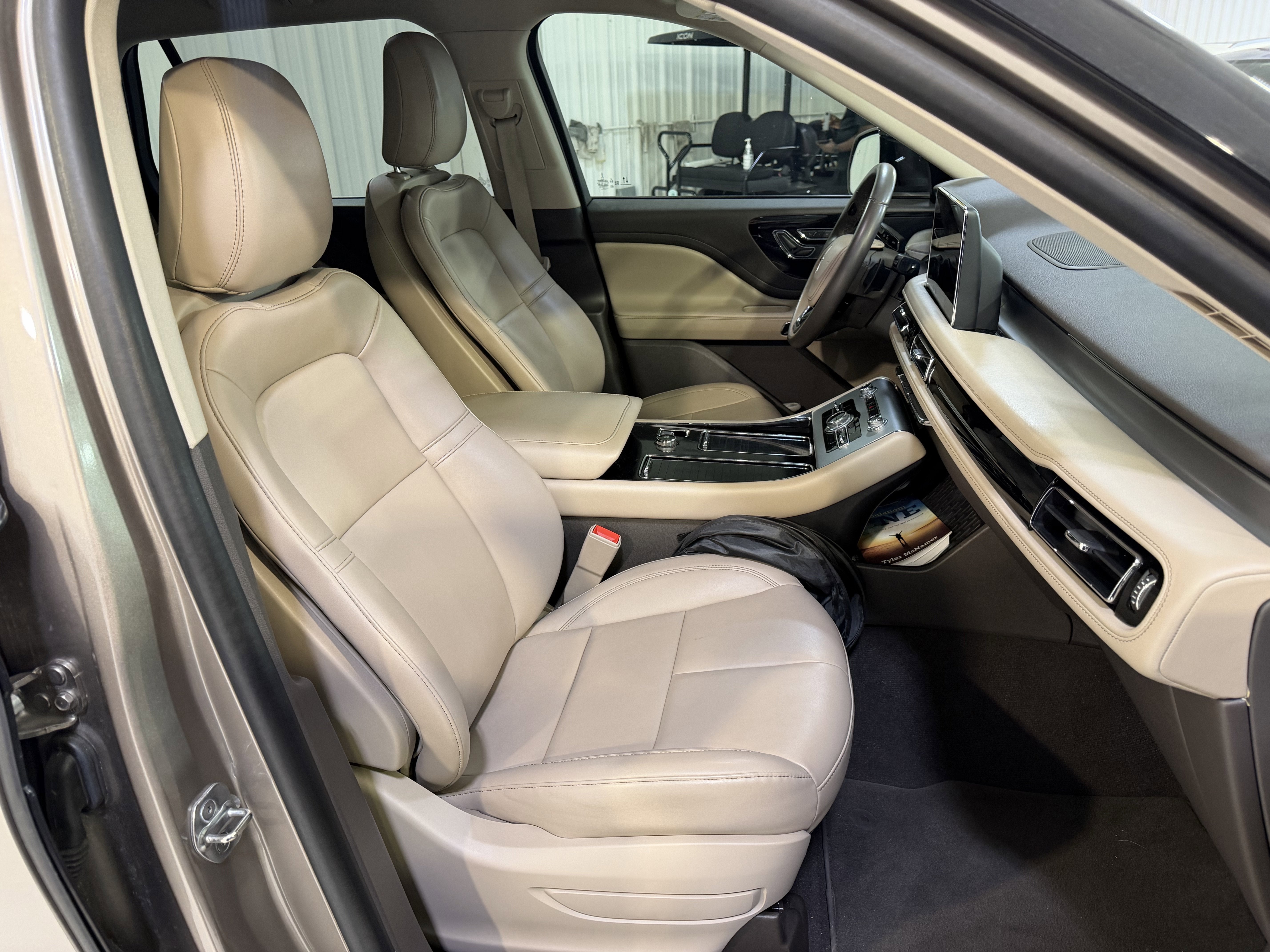 2021 Lincoln Aviator Standard