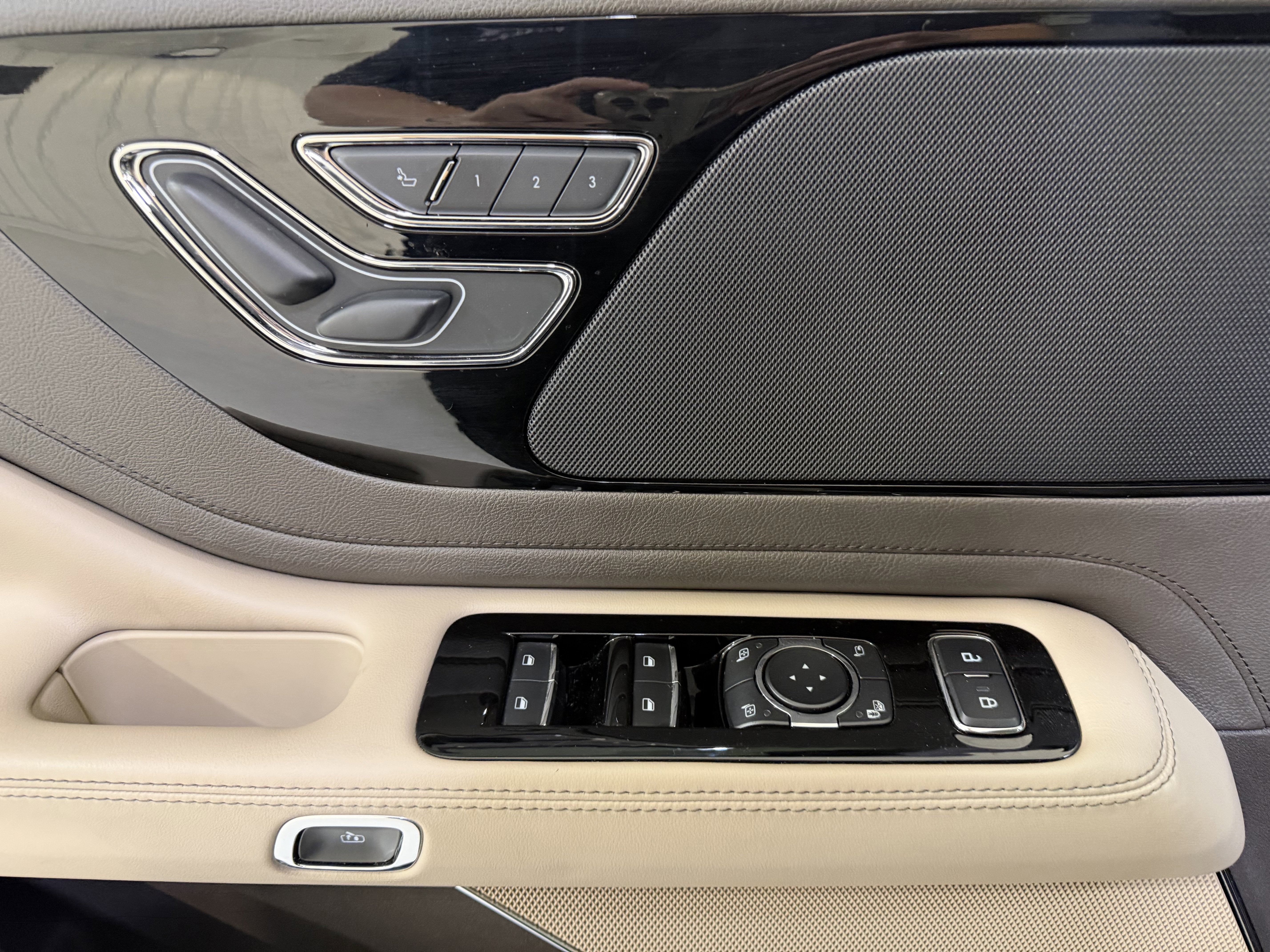 2021 Lincoln Aviator Standard