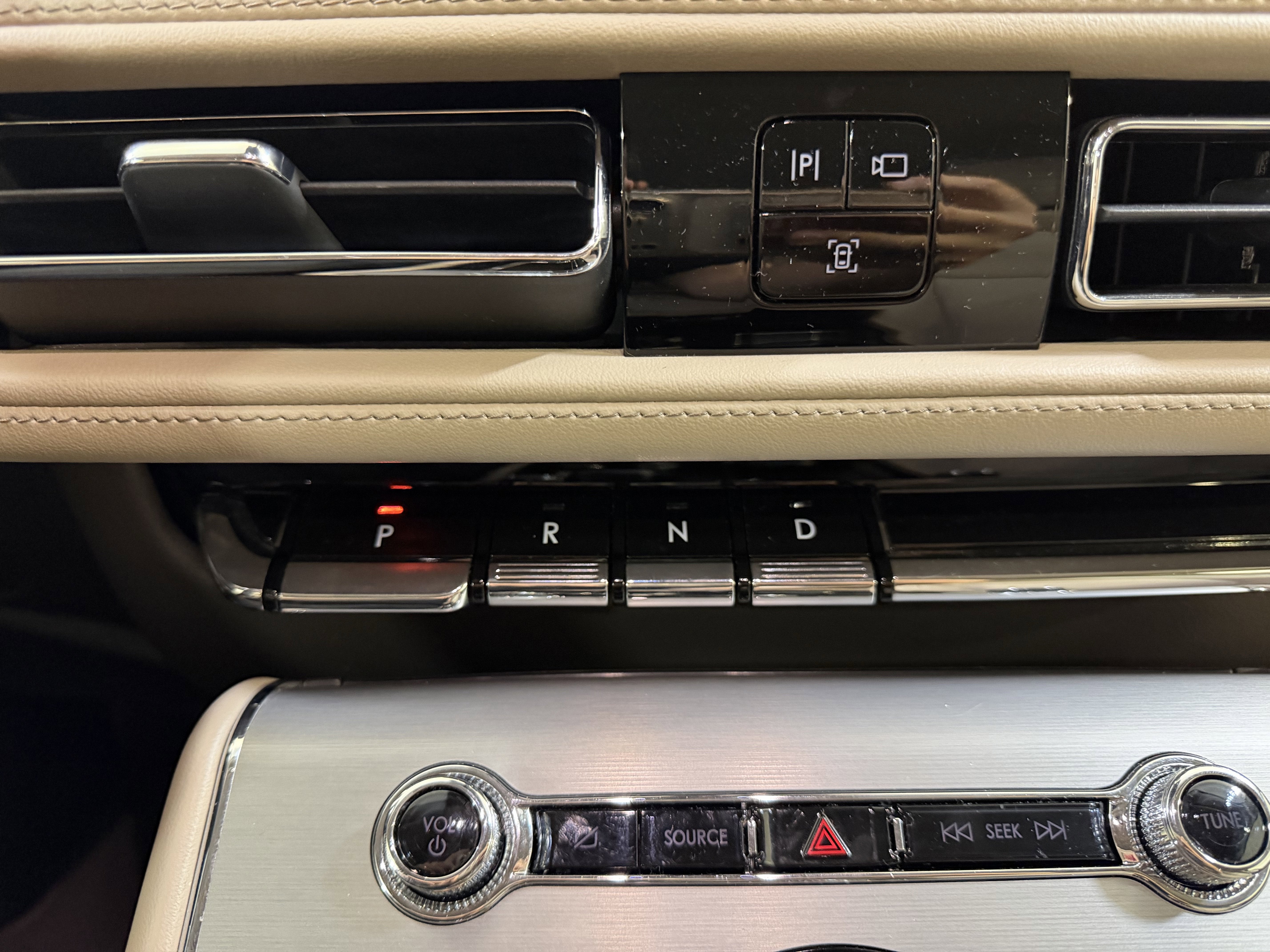 2021 Lincoln Aviator Standard