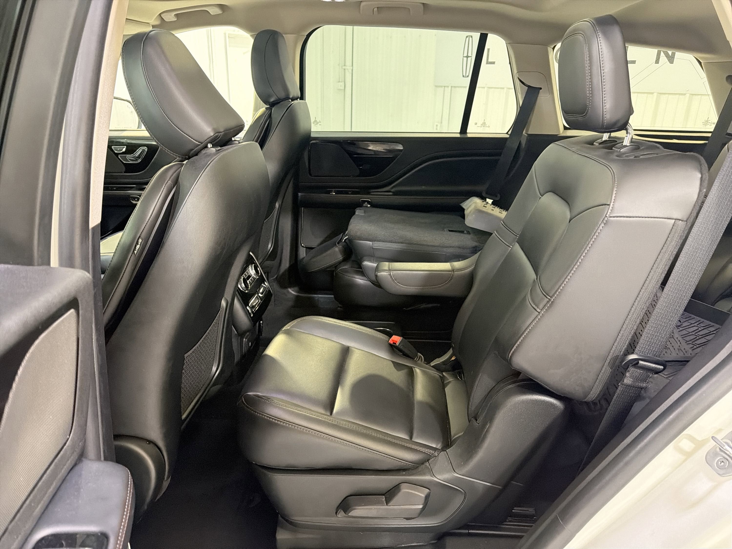 2022 Lincoln Aviator Standard