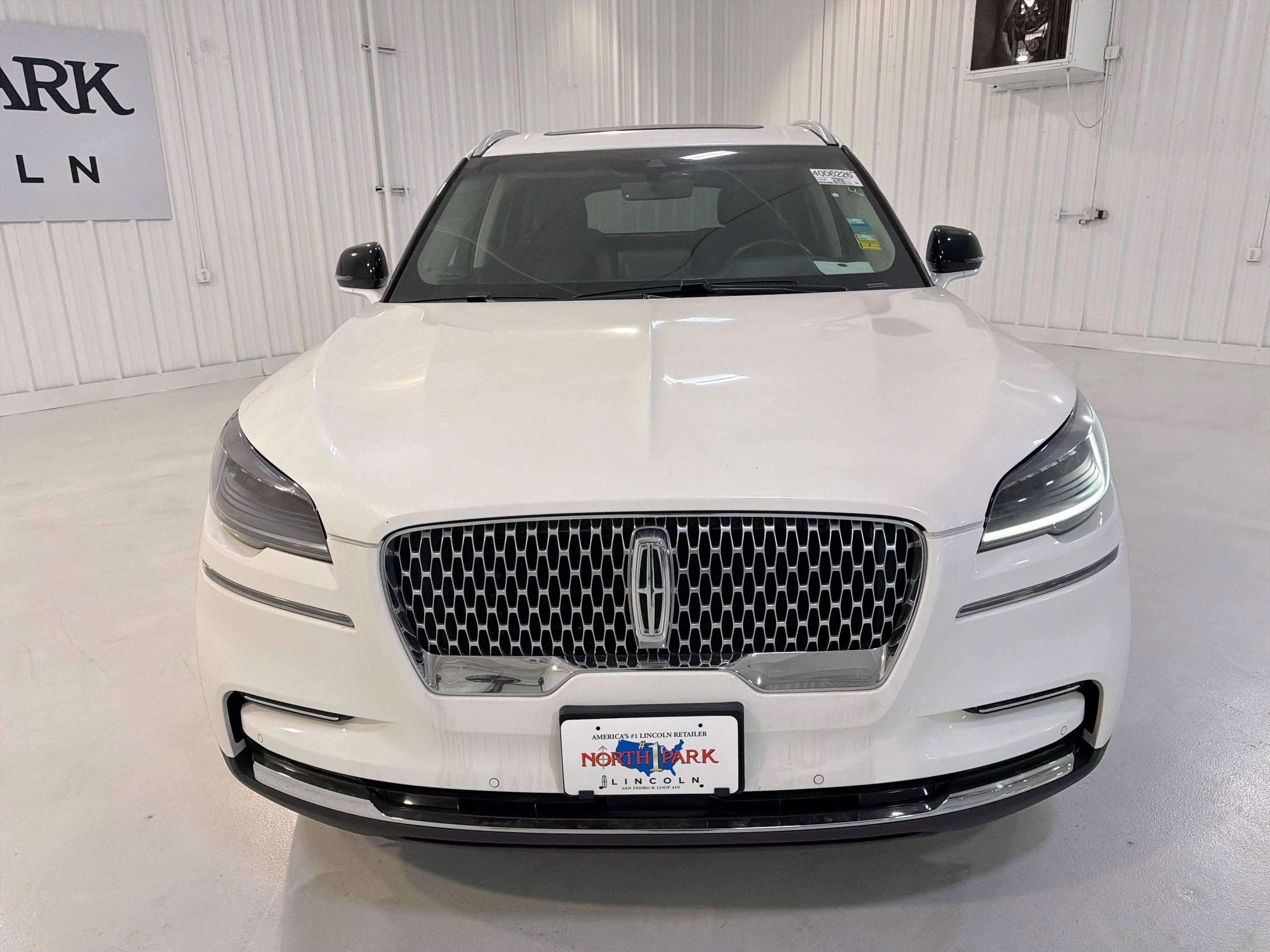 2022 Lincoln Aviator Standard