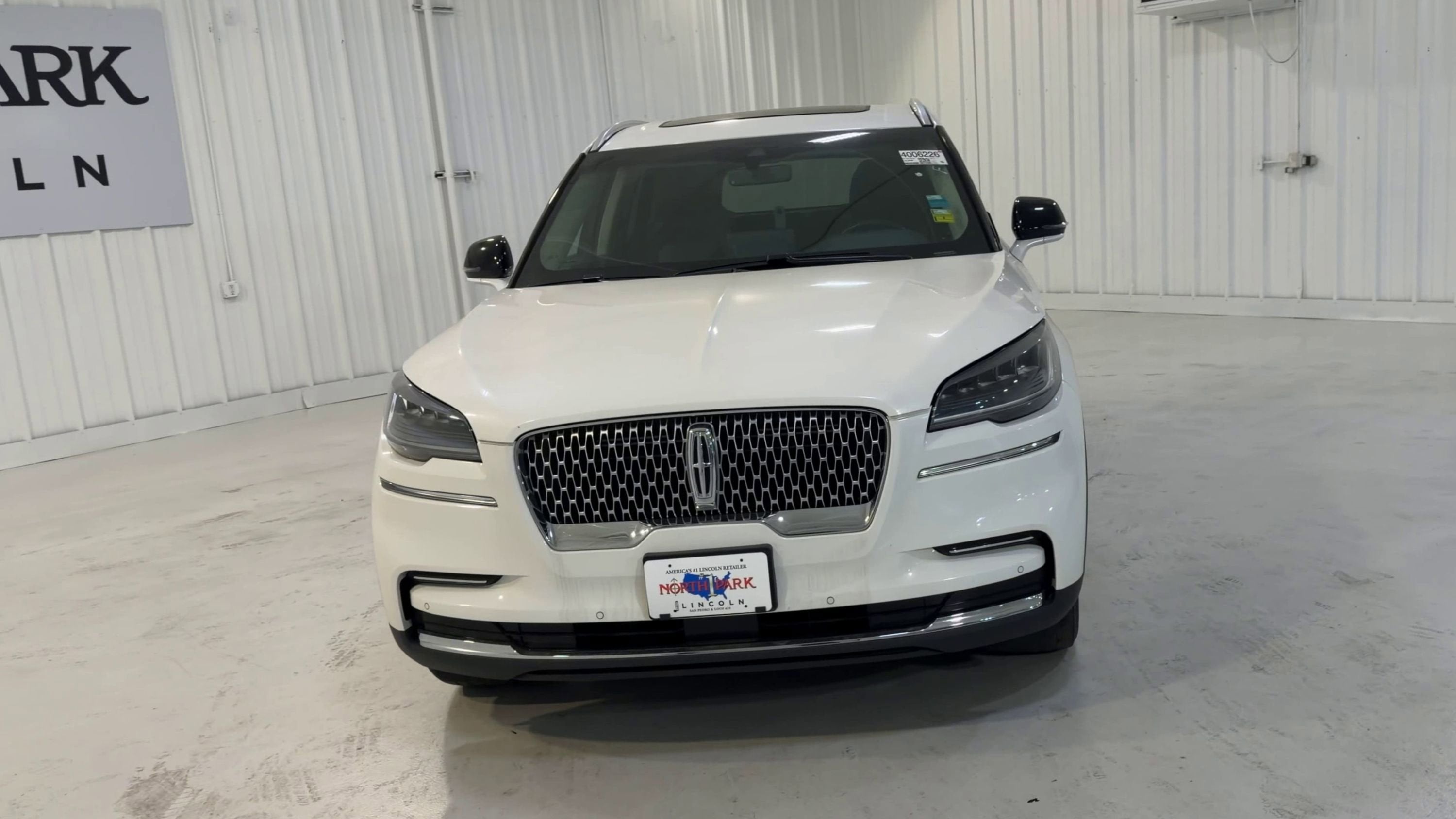 2022 Lincoln Aviator Standard