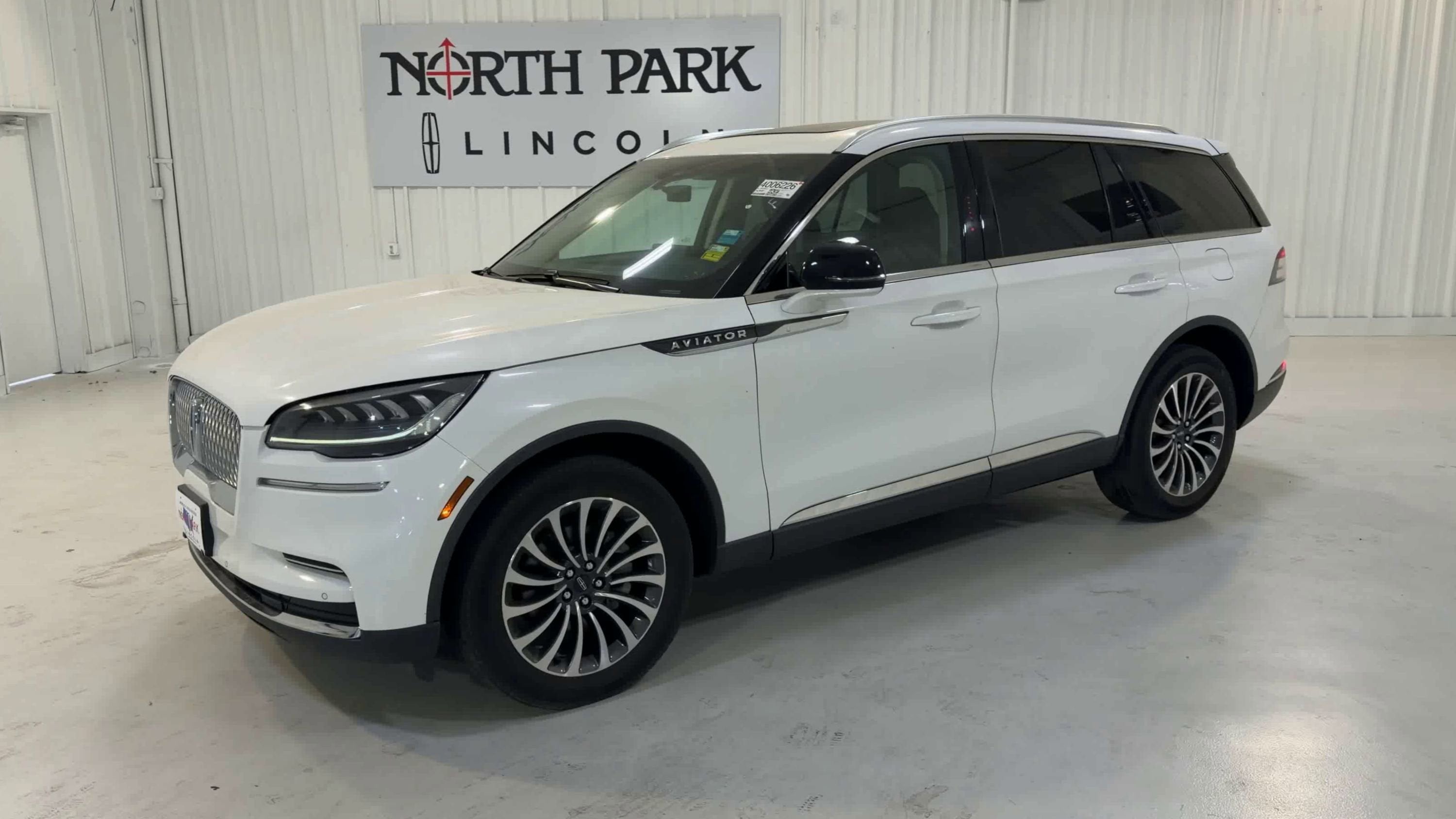 2022 Lincoln Aviator Standard