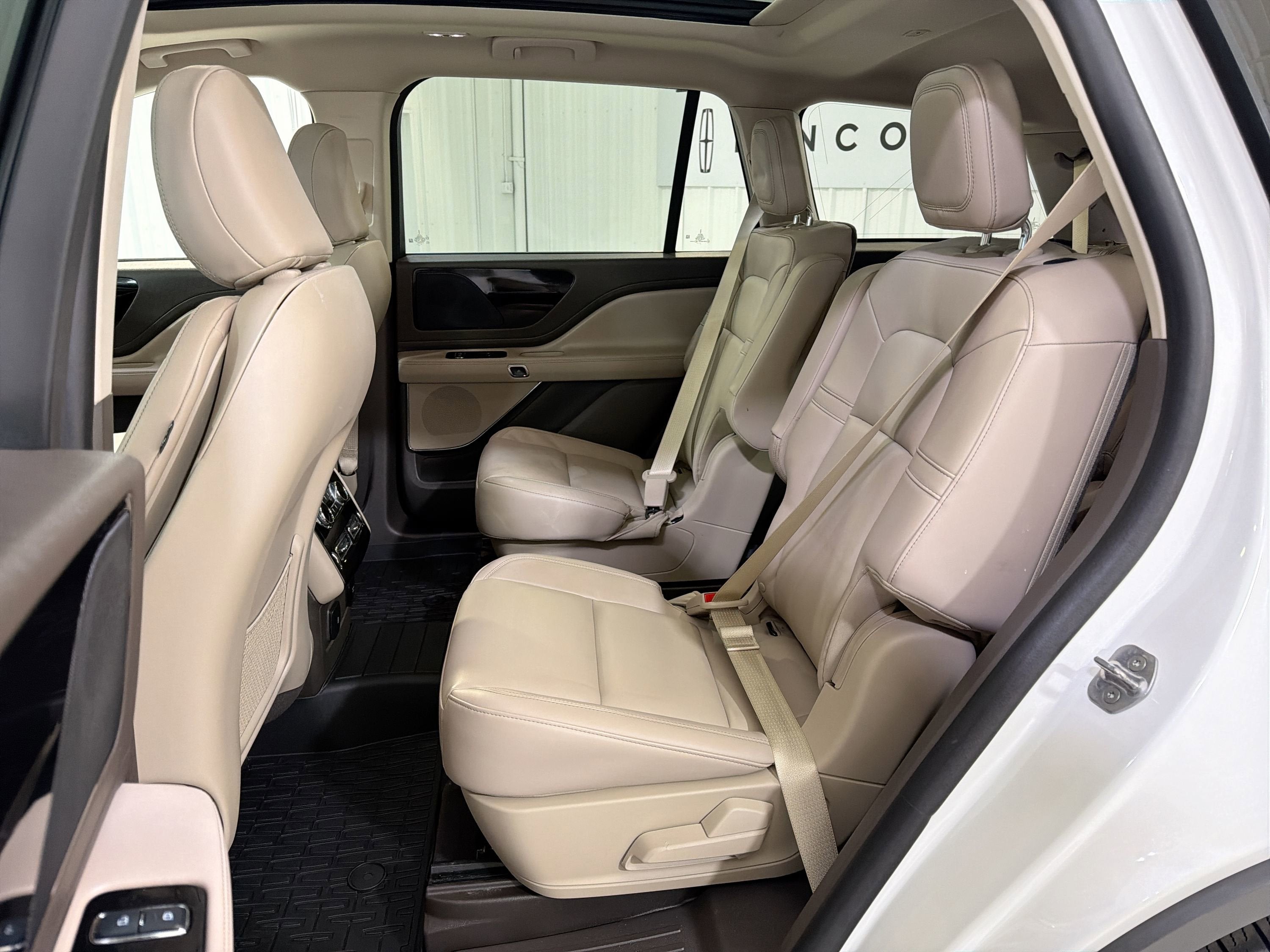 2023 Lincoln Aviator Standard