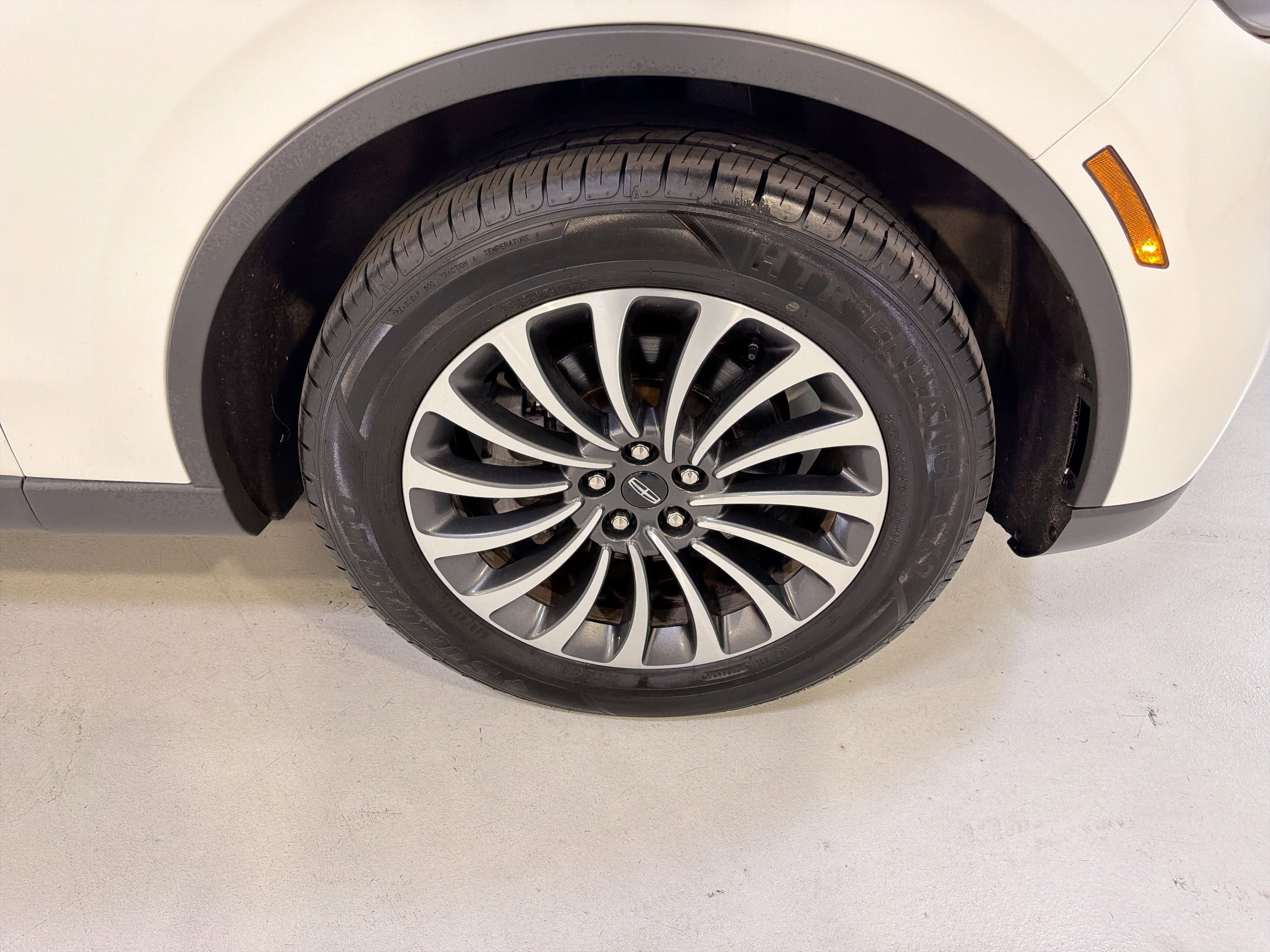 2023 Lincoln Aviator Standard