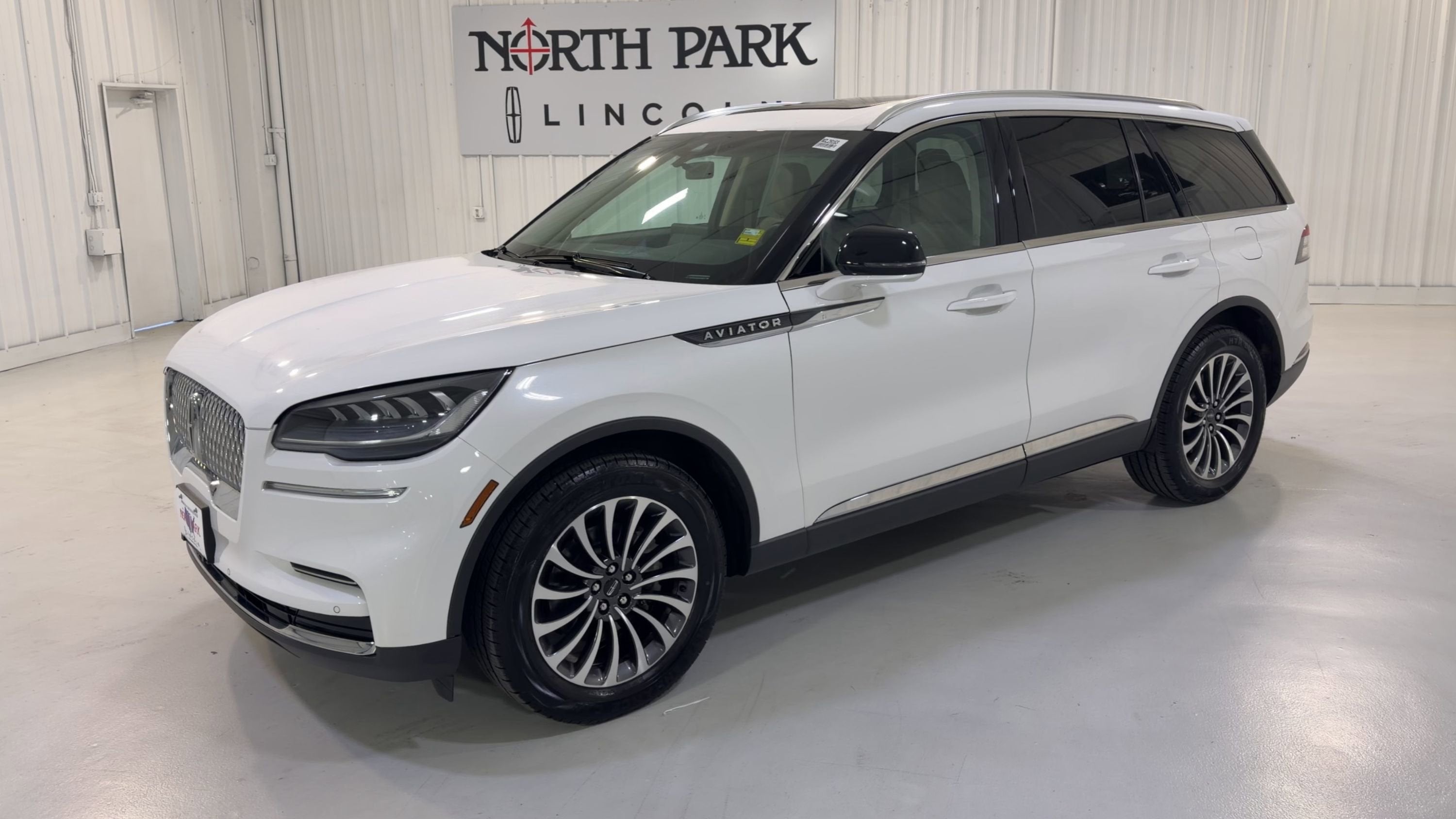 2023 Lincoln Aviator Standard