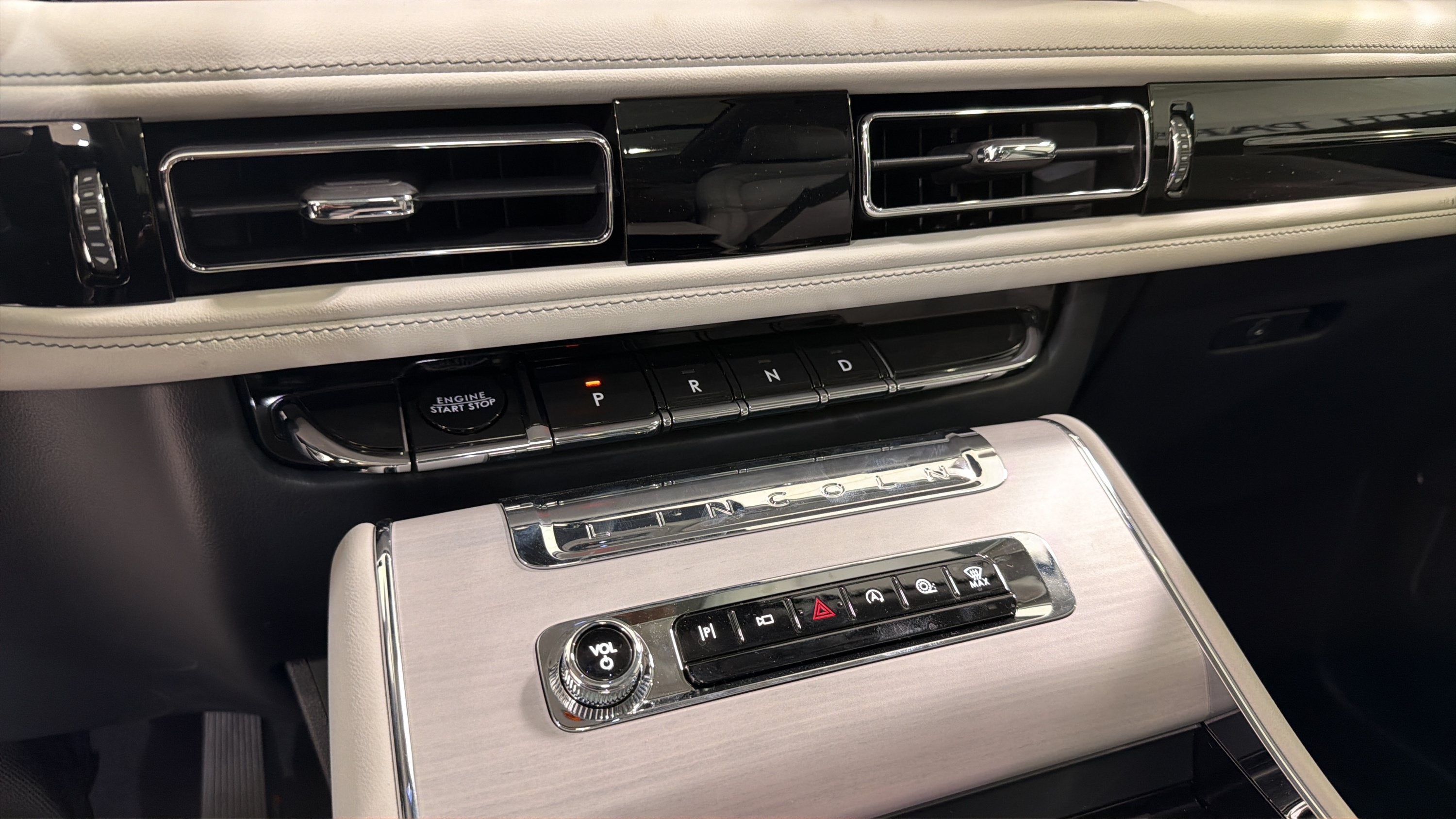 2027 Lincoln Aviator Reserve