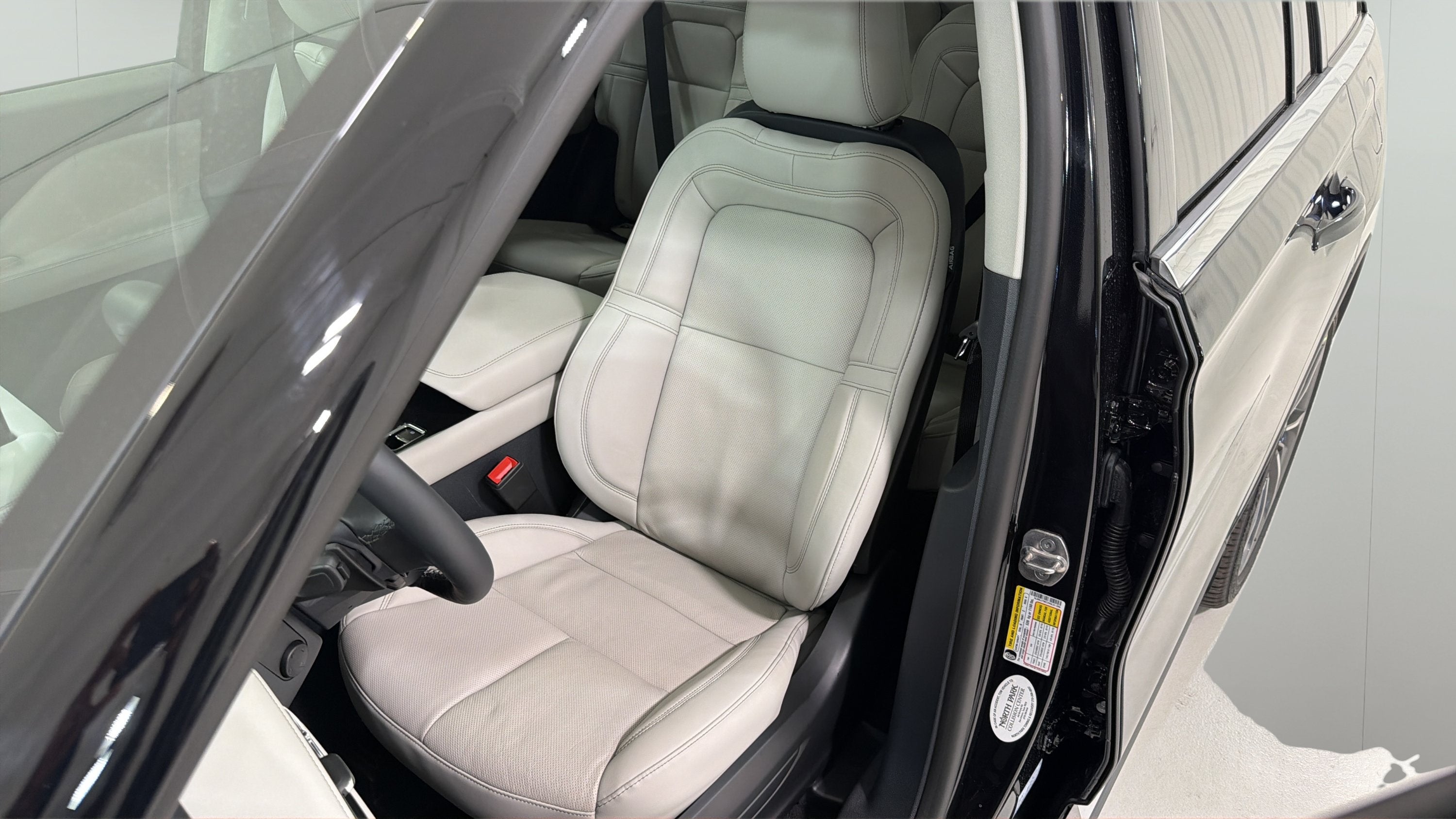 2027 Lincoln Aviator Reserve