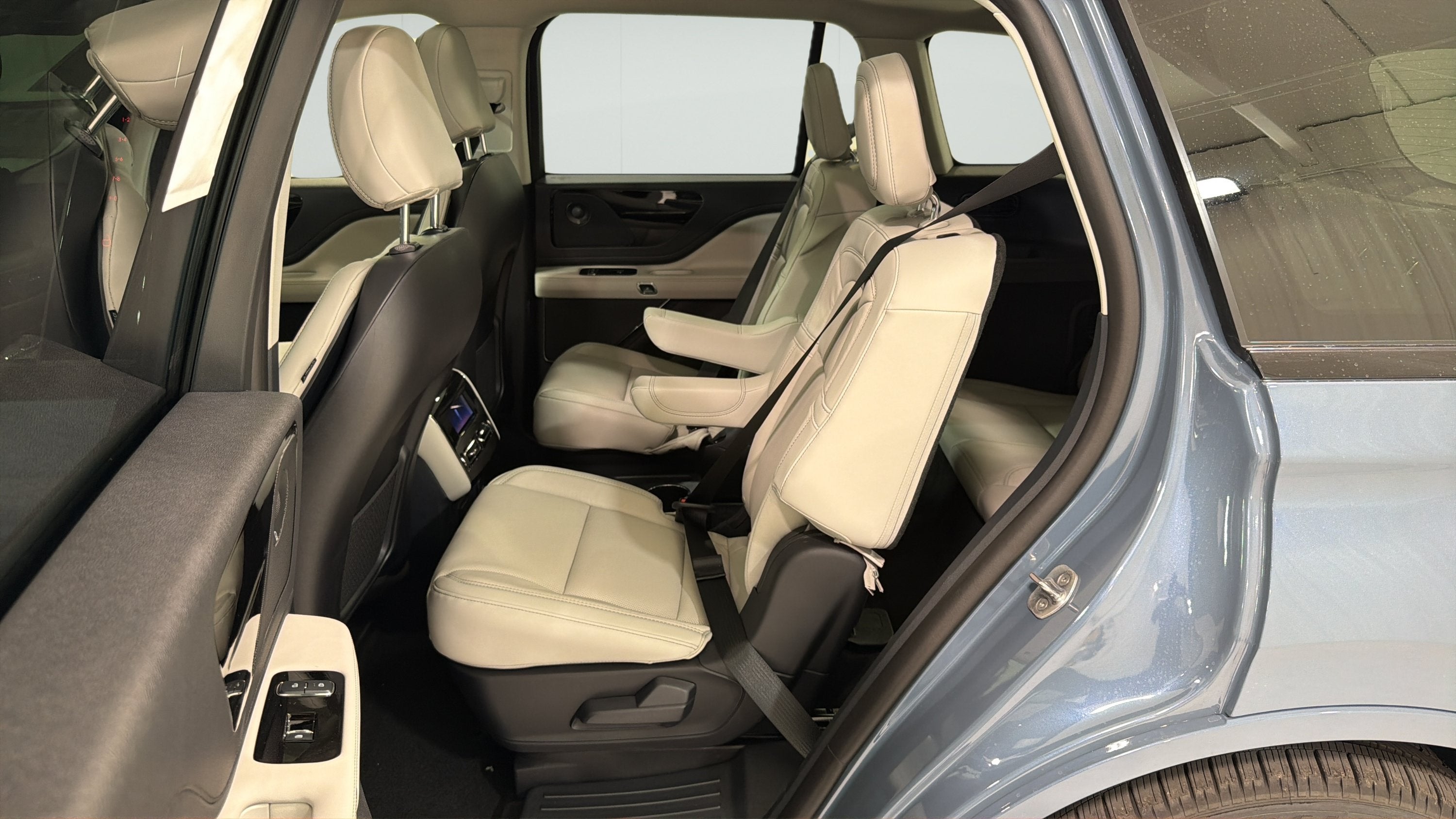 2027 Lincoln Aviator Reserve
