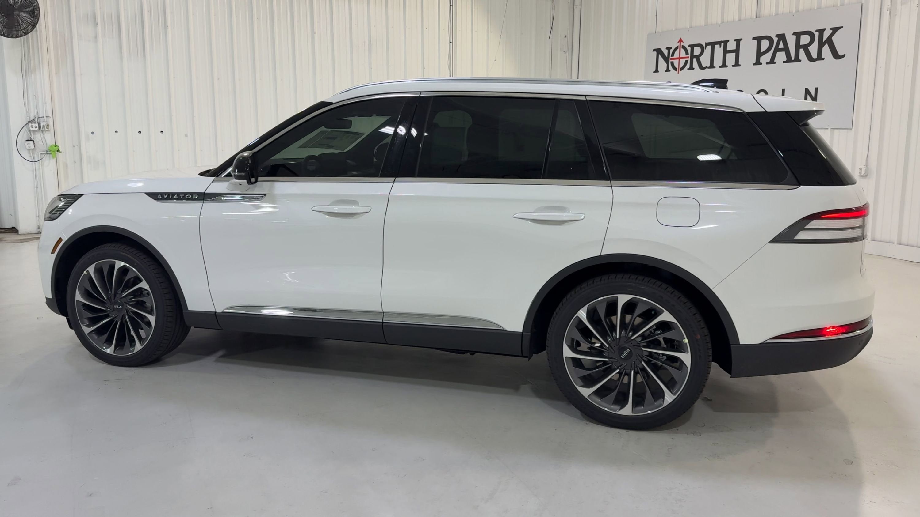 2025 Lincoln Aviator Reserve