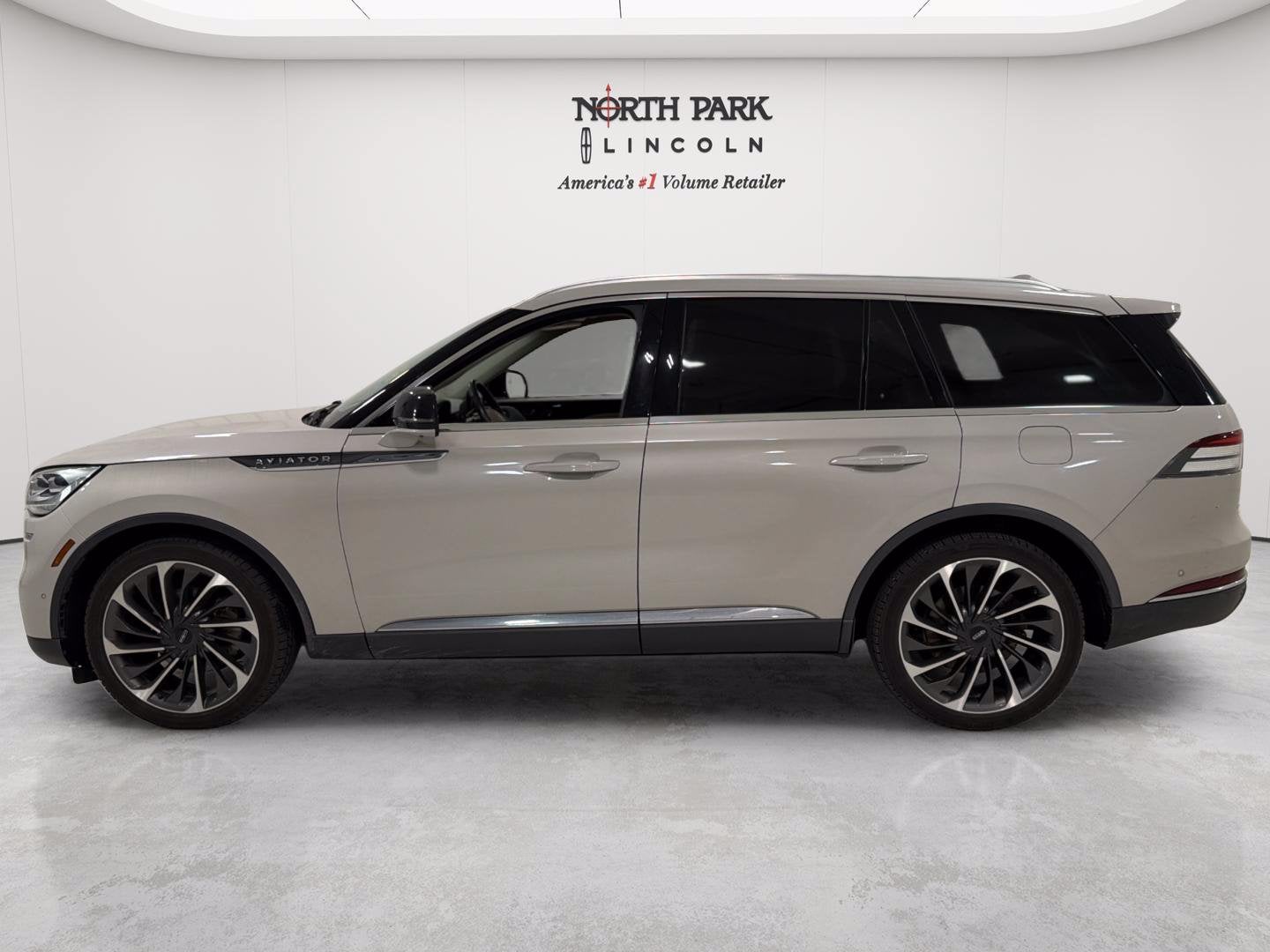 5LM5J7XC0LGL16823