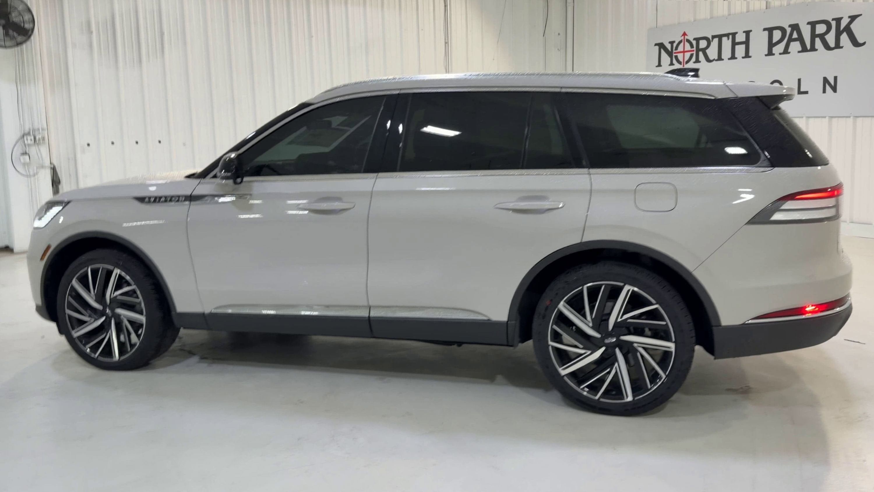 2025 Lincoln Aviator Reserve