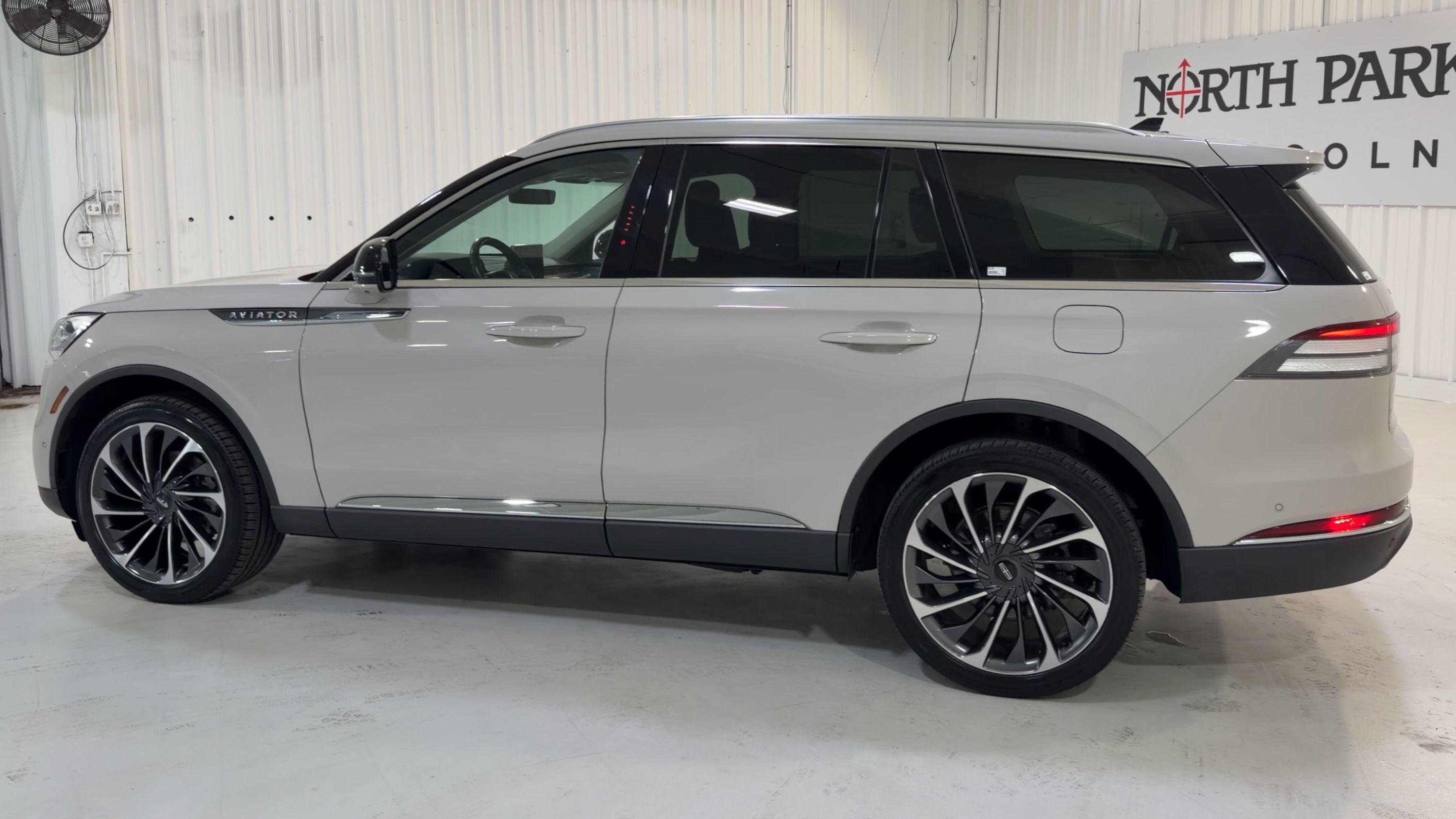 2023 Lincoln Aviator Reserve