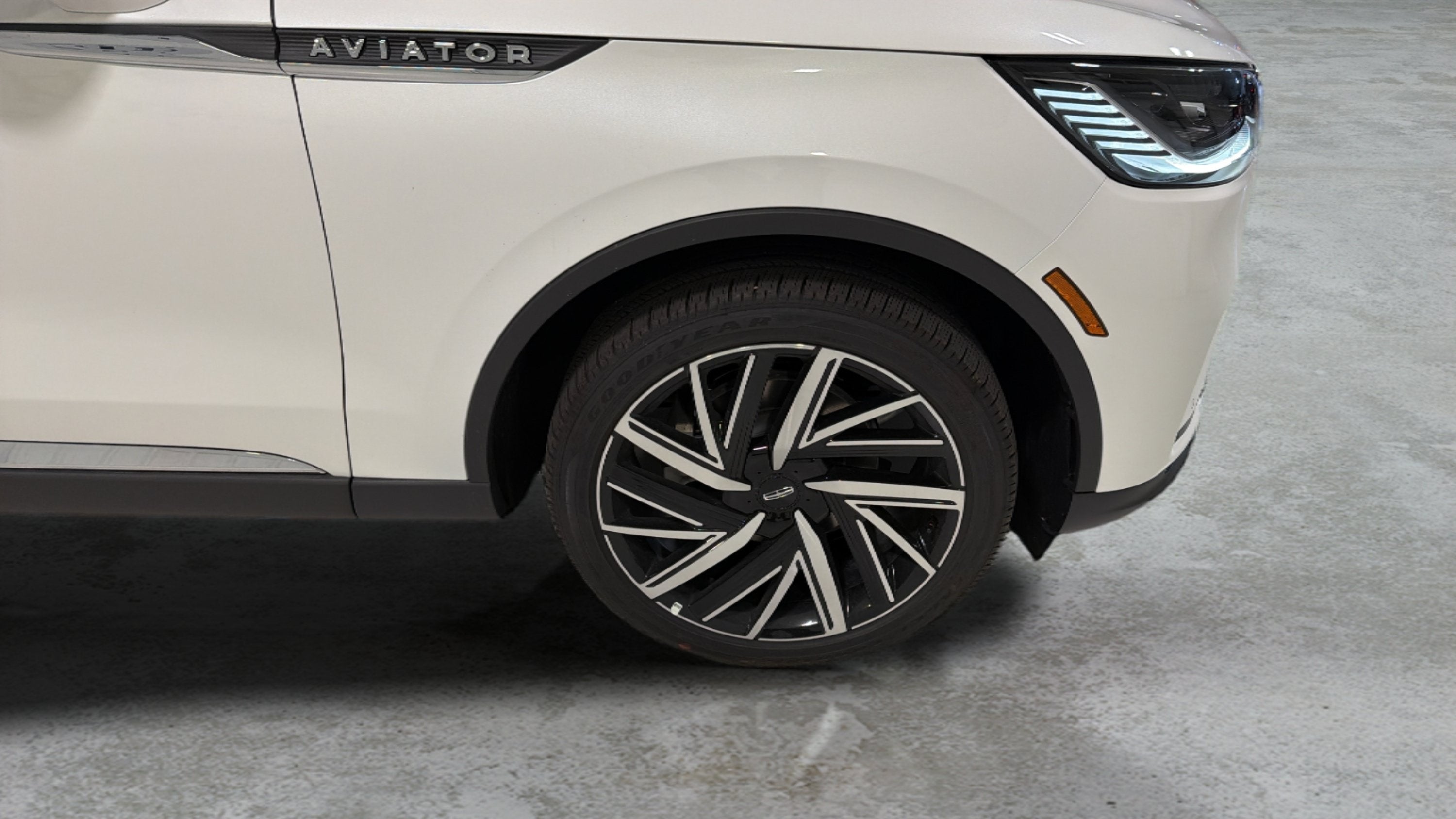 2027 Lincoln Aviator Reserve