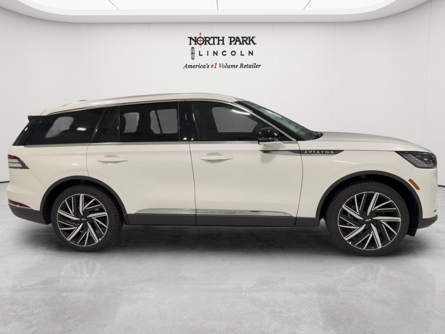 2027 Lincoln Aviator Reserve