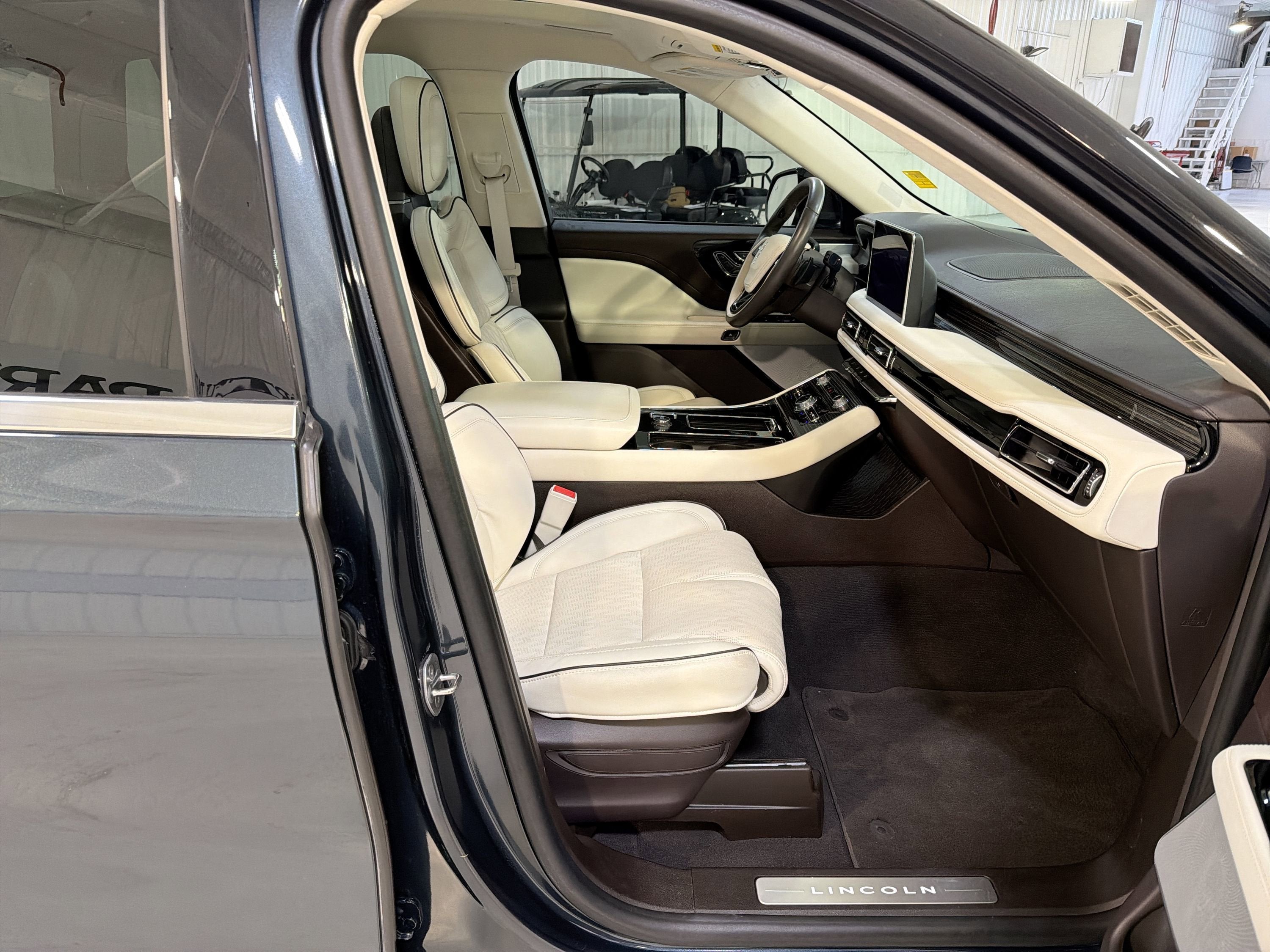 2024 Lincoln Aviator Black Label