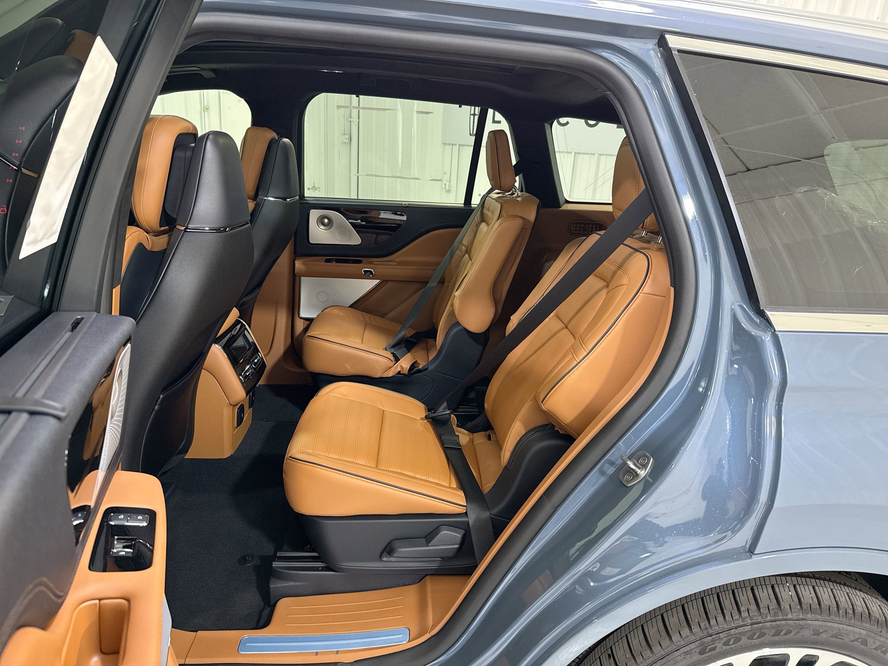 2025 Lincoln Aviator Black Label