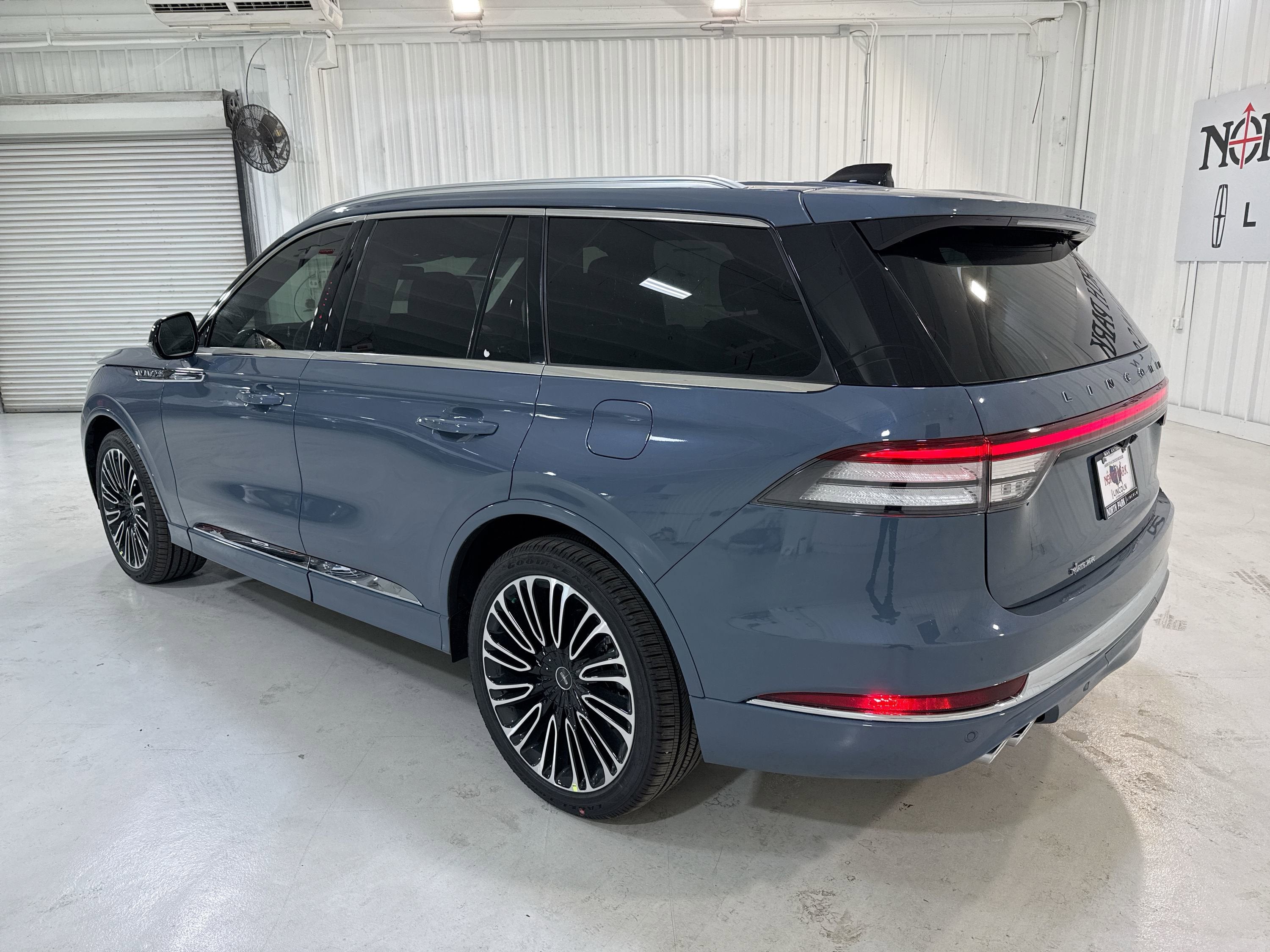 2025 Lincoln Aviator Black Label