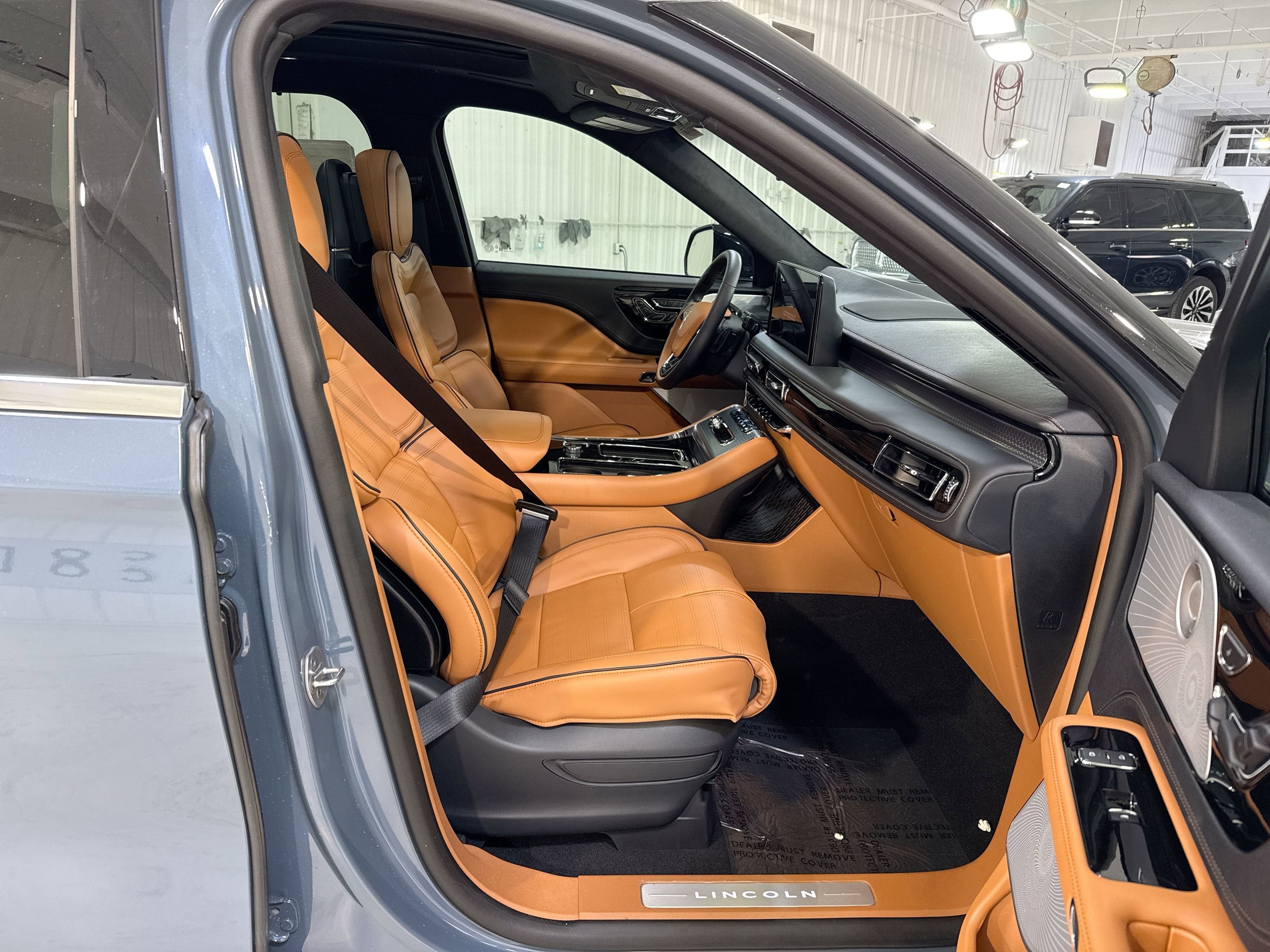 2025 Lincoln Aviator Black Label