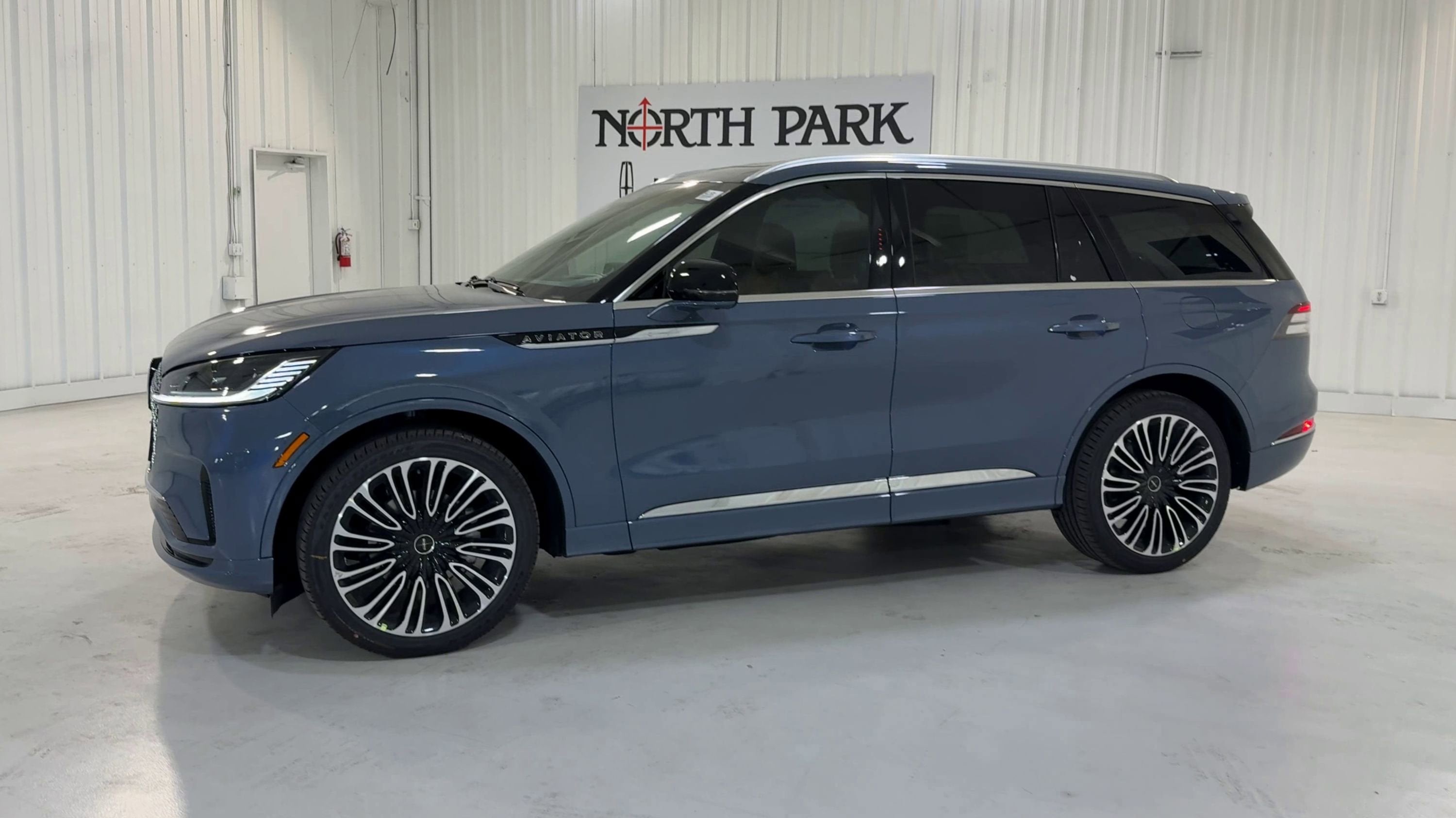 2025 Lincoln Aviator Black Label