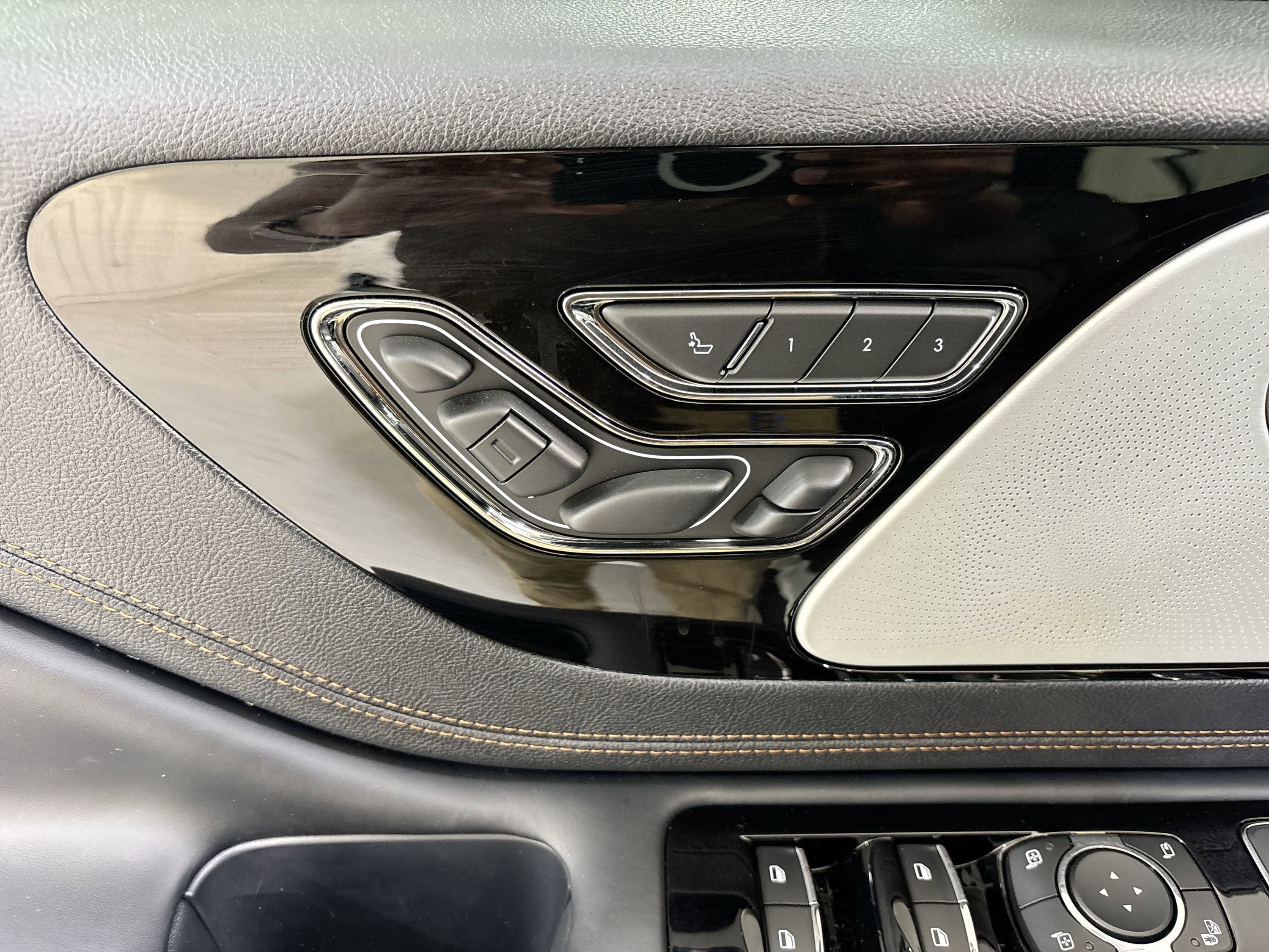 2025 Lincoln Aviator Black Label