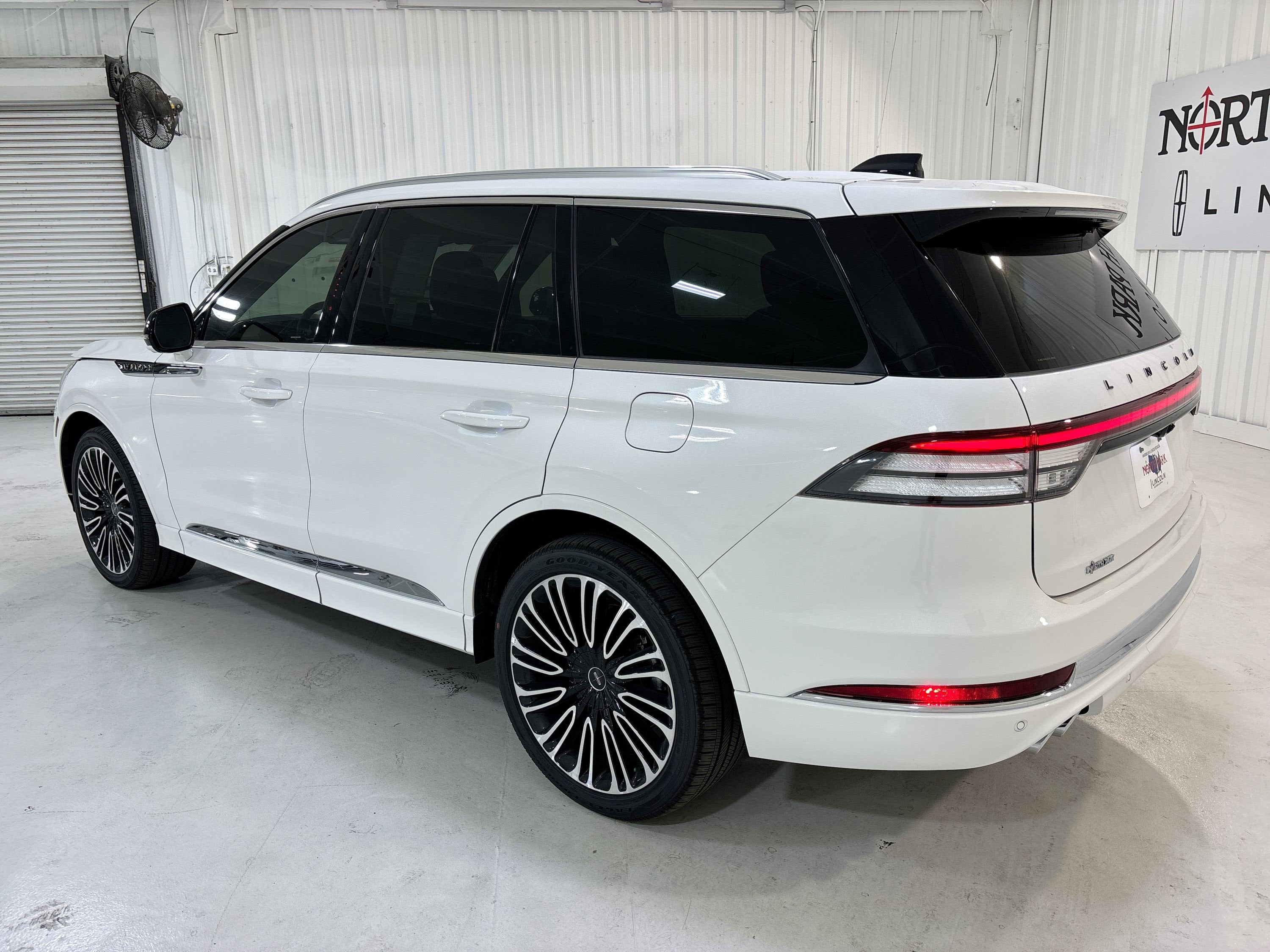 2025 Lincoln Aviator Black Label
