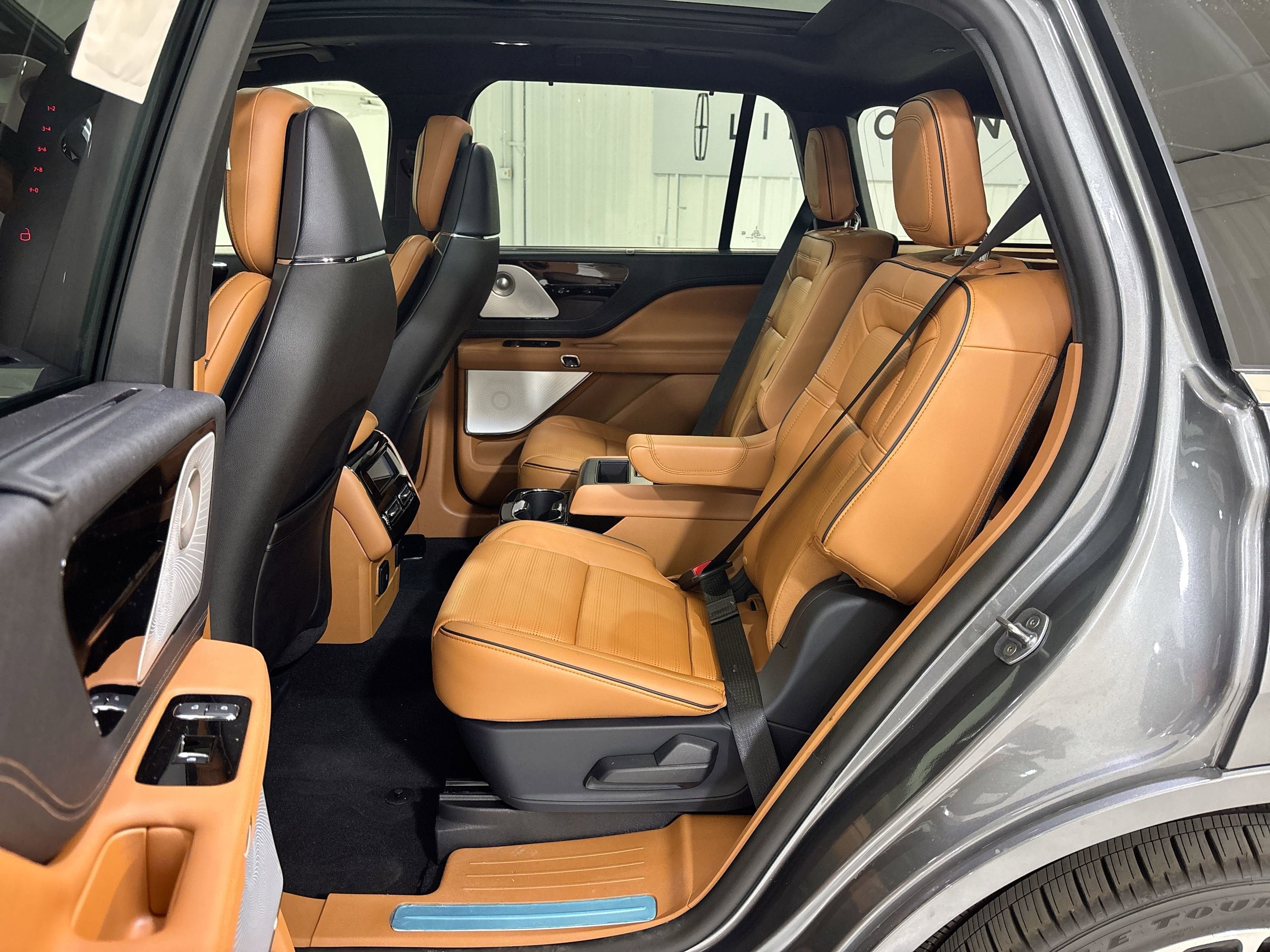 2025 Lincoln Aviator Black Label