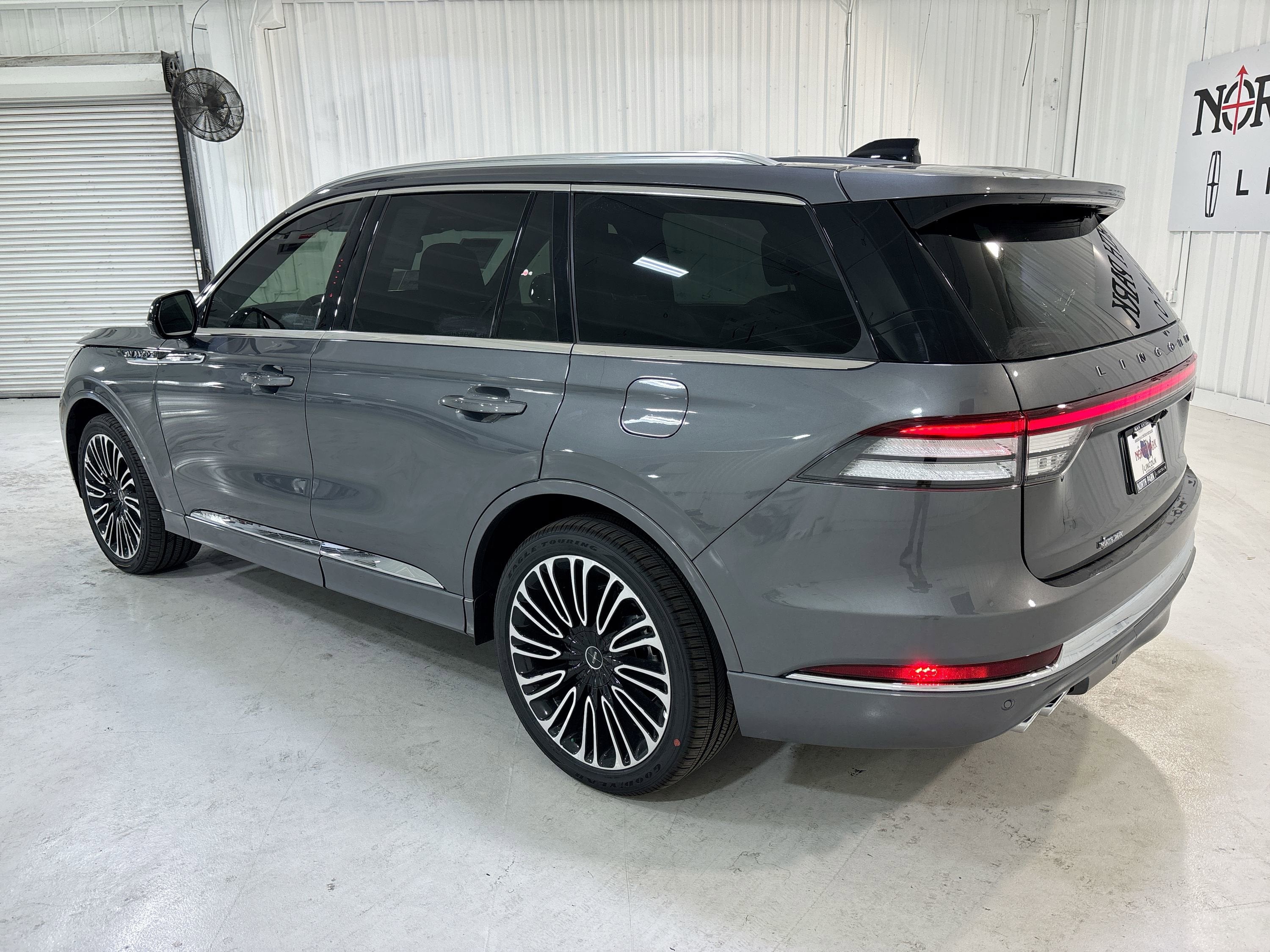 2025 Lincoln Aviator Black Label