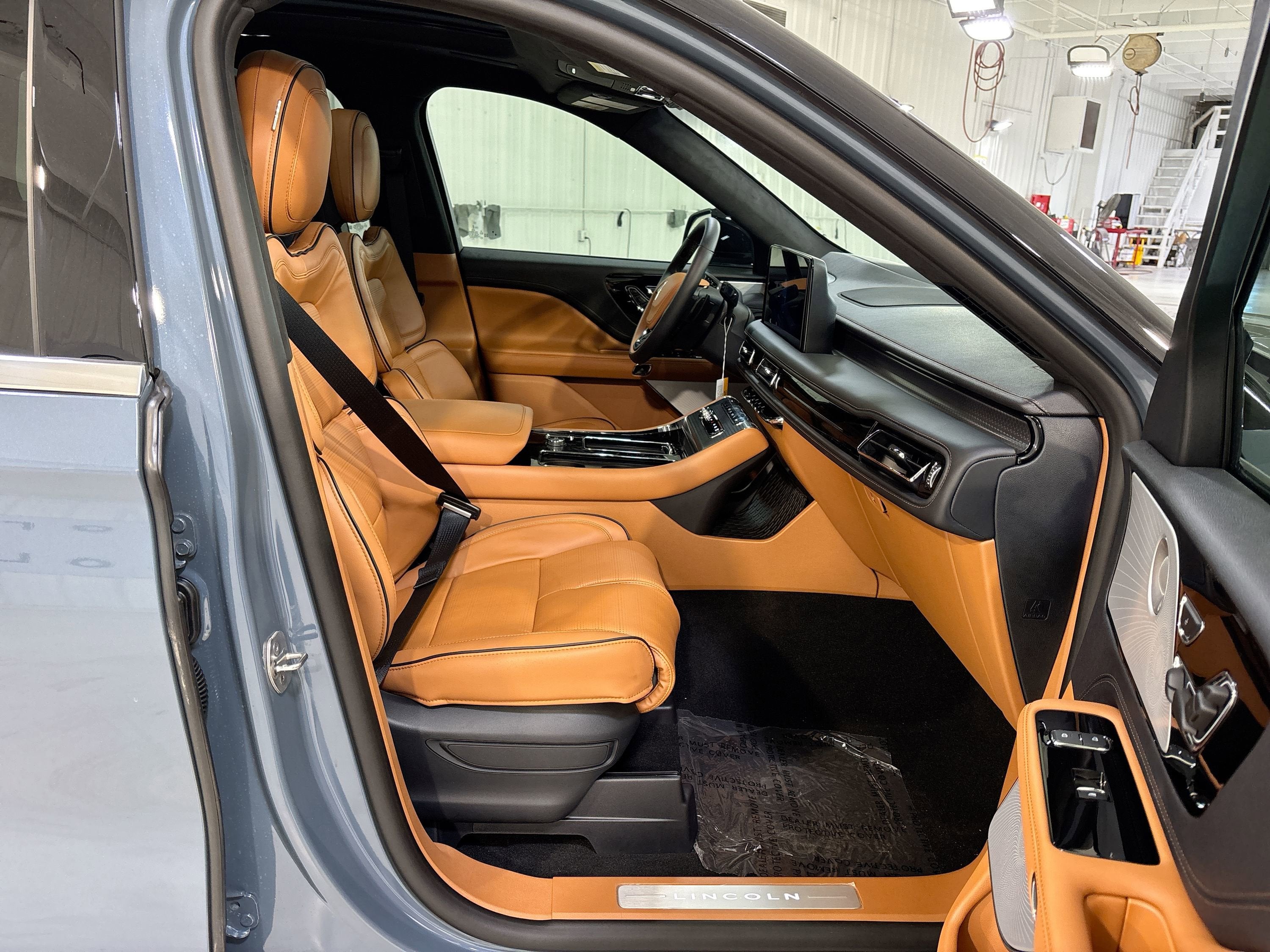 2025 Lincoln Aviator Black Label