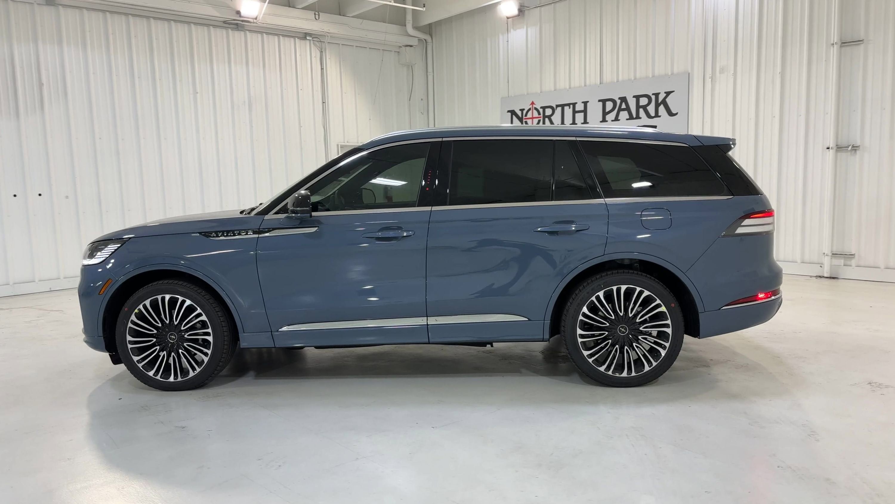 2025 Lincoln Aviator Black Label