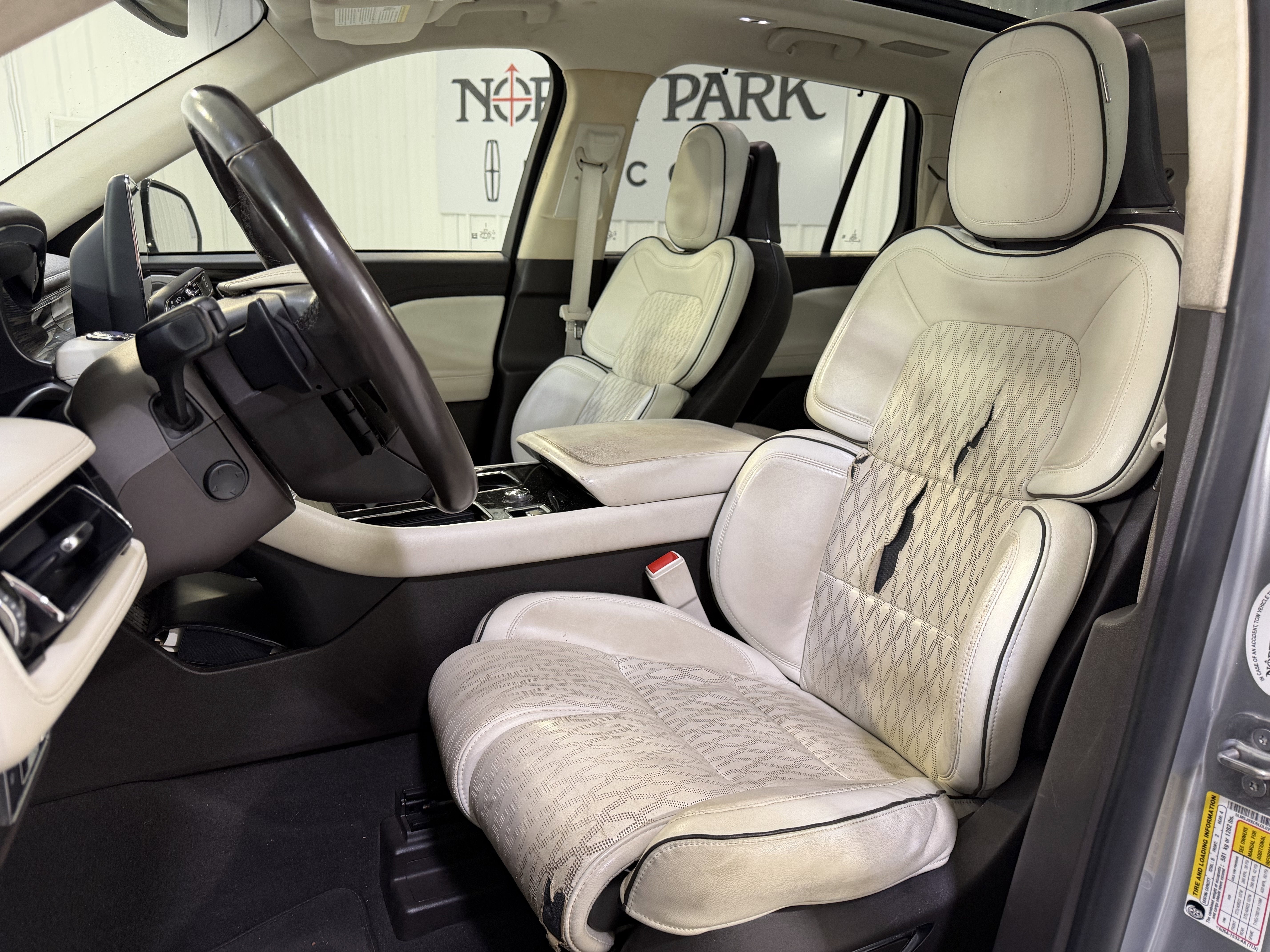 2020 Lincoln Aviator Black Label