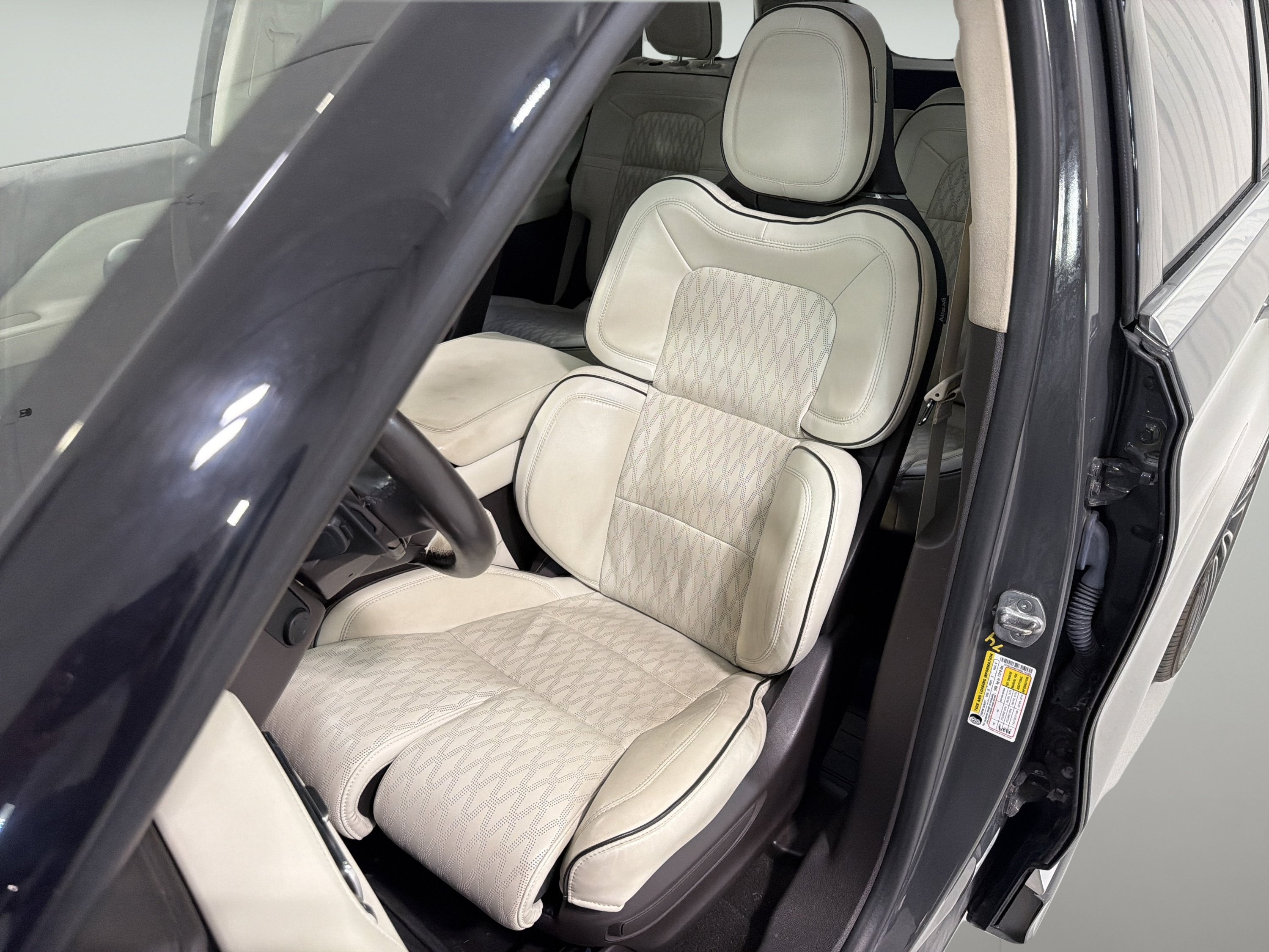 2021 Lincoln Aviator Black Label