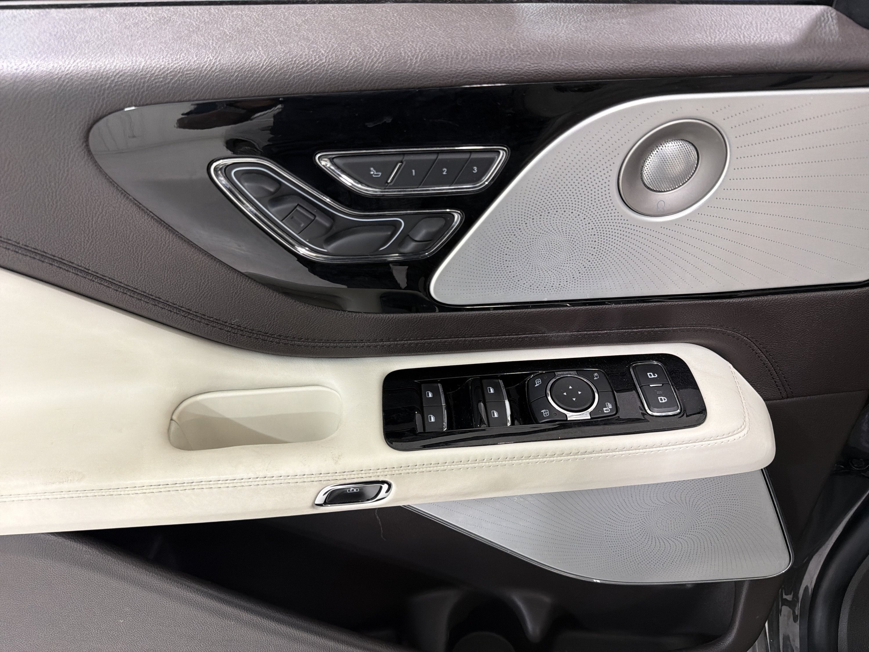 2021 Lincoln Aviator Black Label
