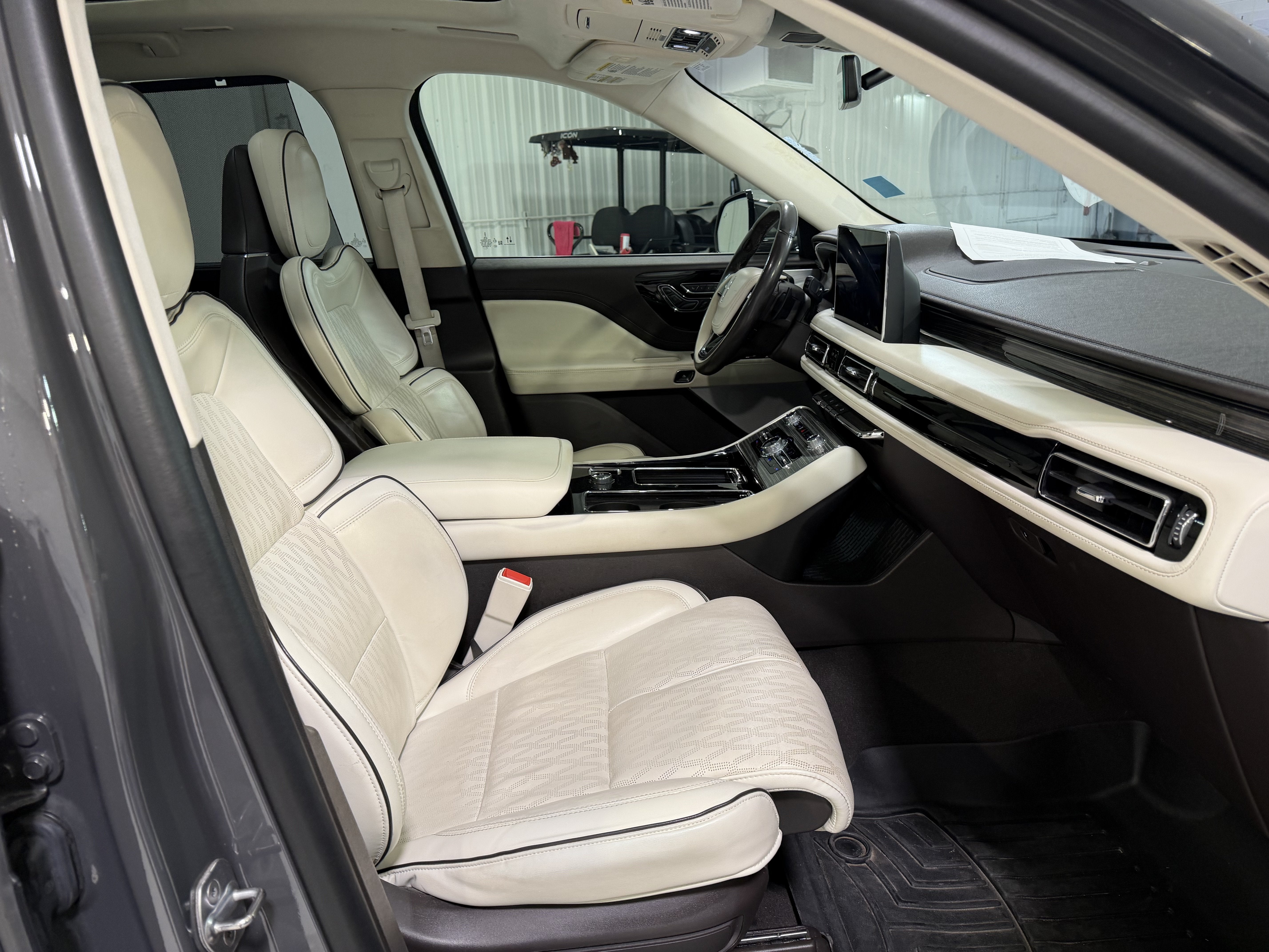 2022 Lincoln Aviator Black Label