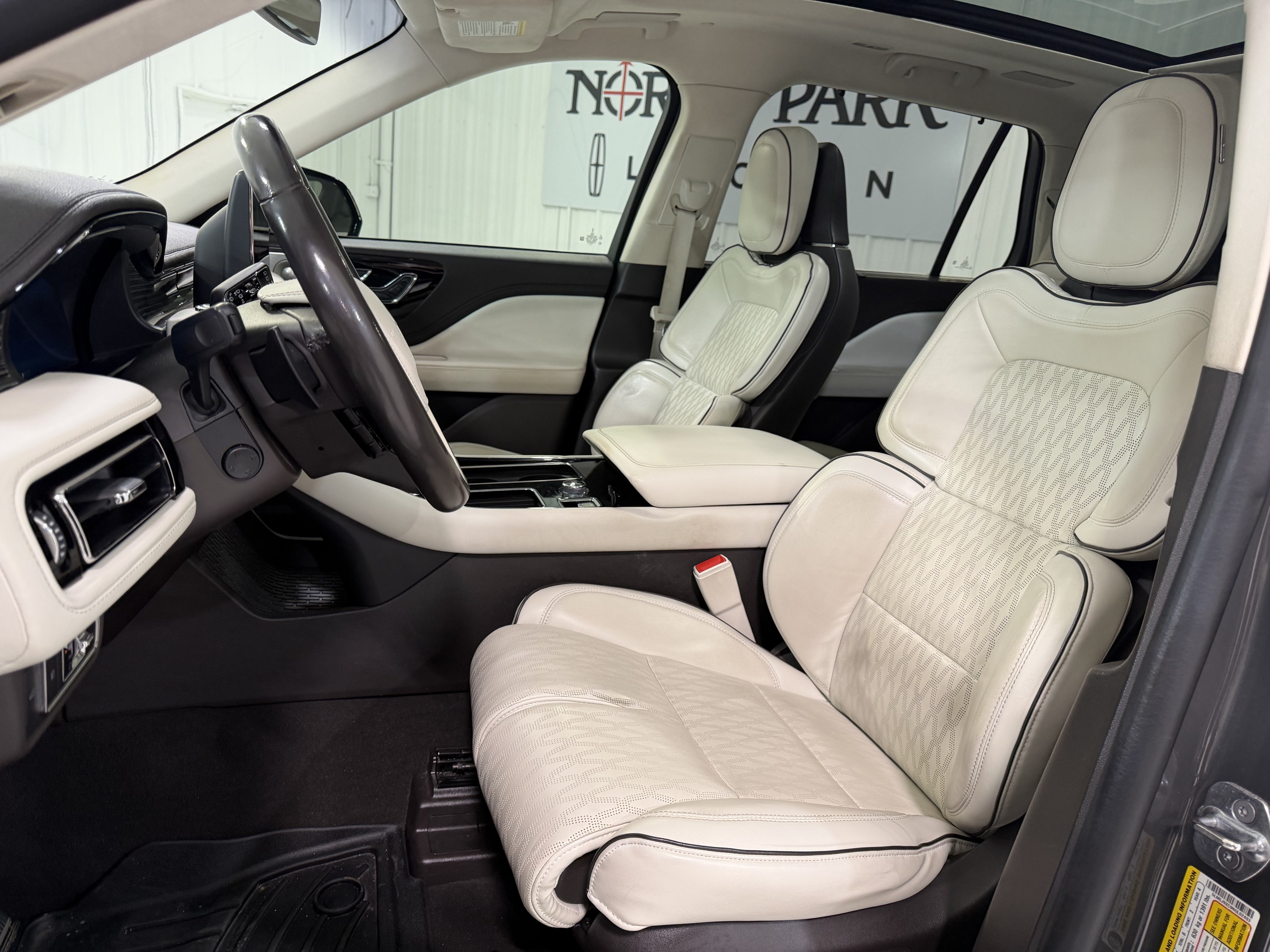 2022 Lincoln Aviator Black Label