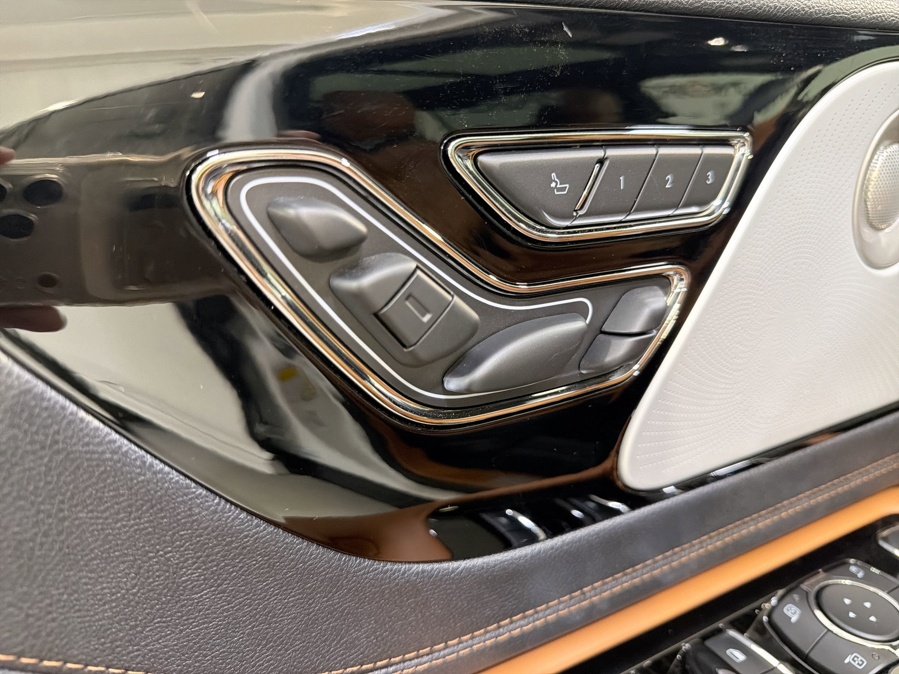 2025 Lincoln Aviator Black Label