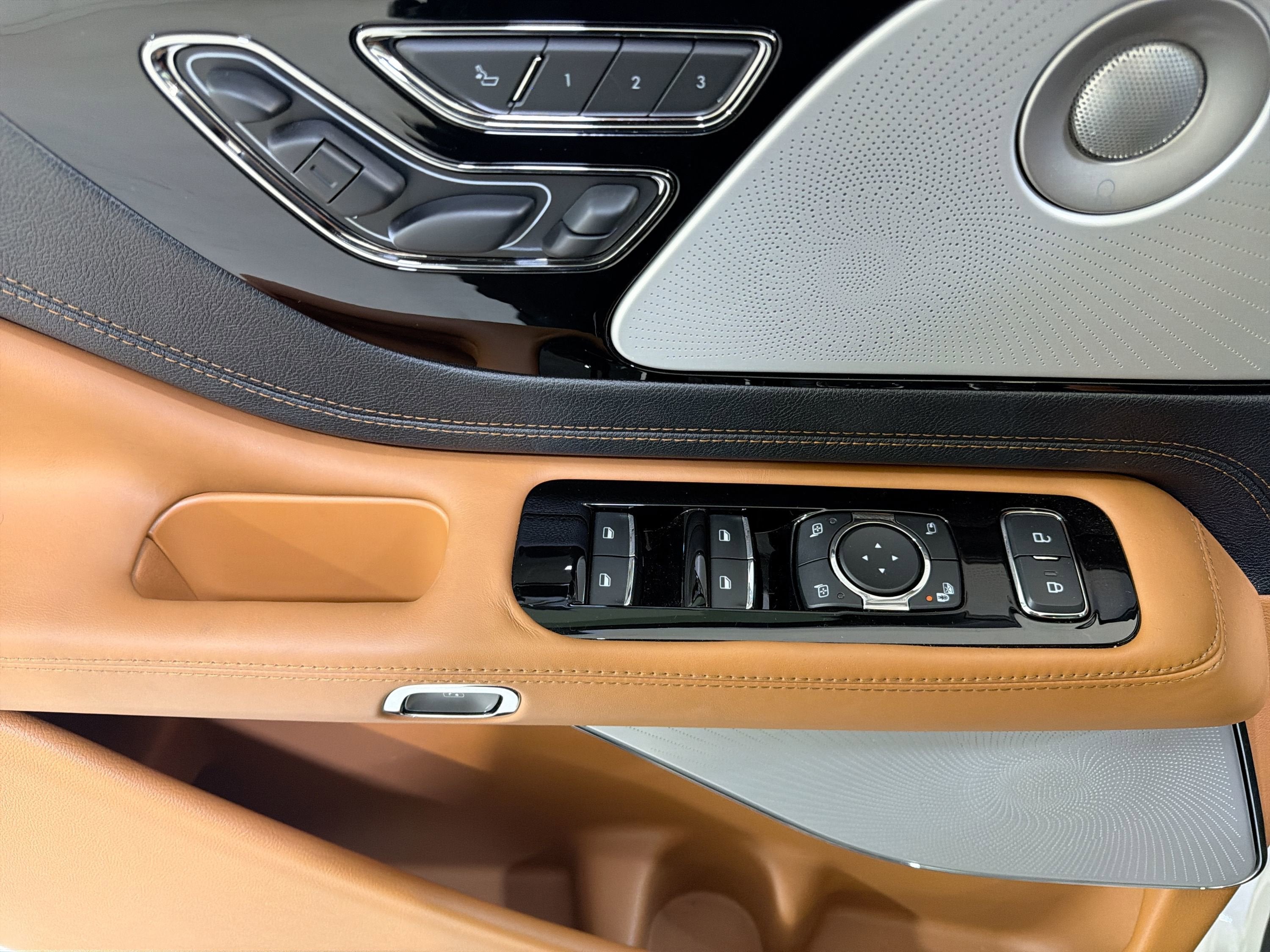 2025 Lincoln Aviator Black Label