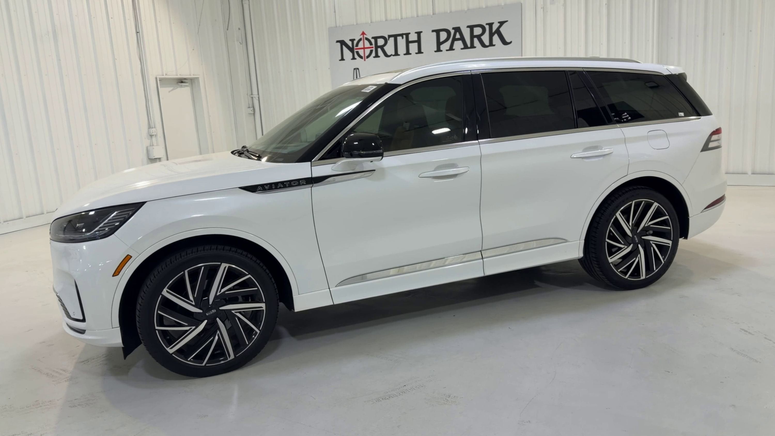2025 Lincoln Aviator Black Label