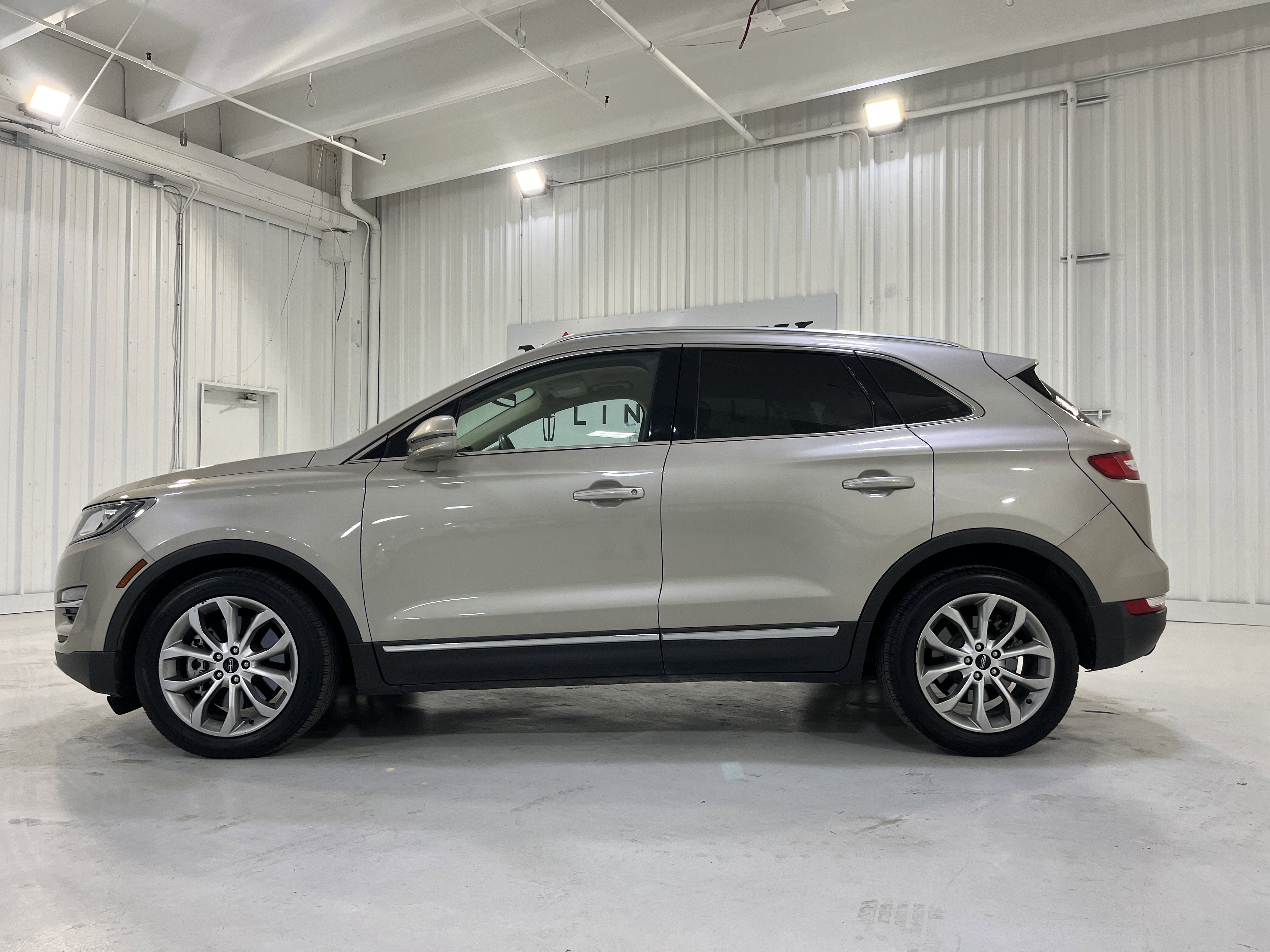 2015 Lincoln MKC Base